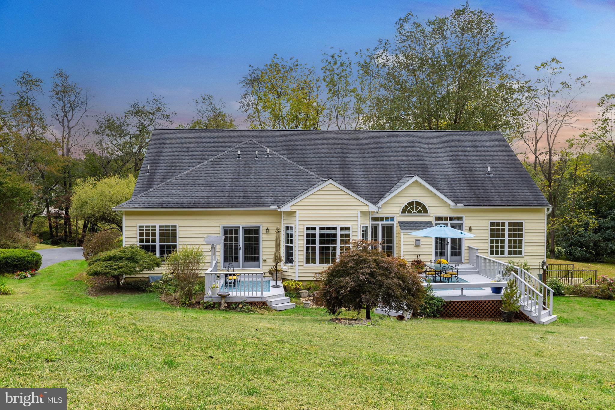 2202 RIVER BEND COURT