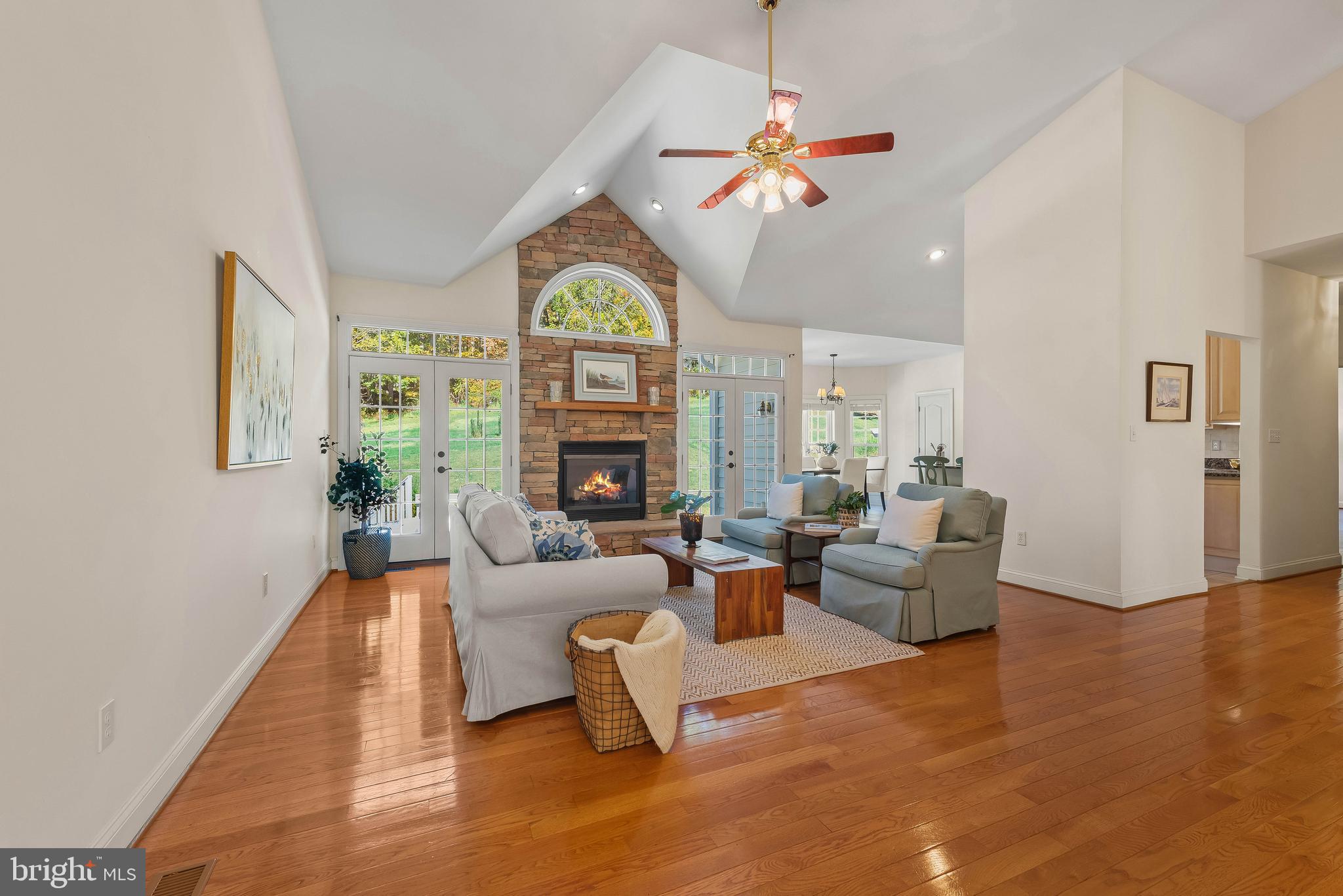 2202 RIVER BEND COURT
