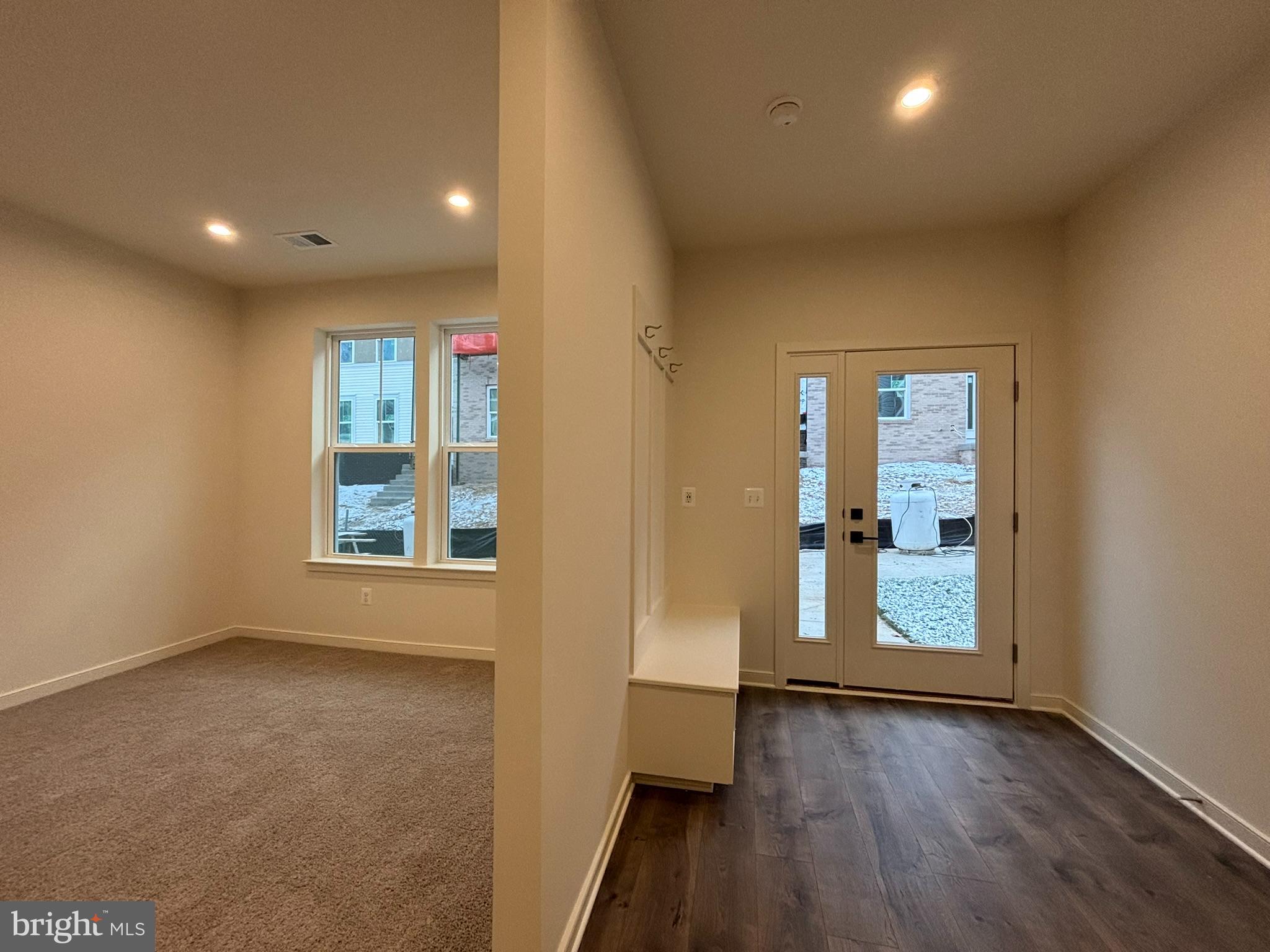 CASCADE LANDING - Residential