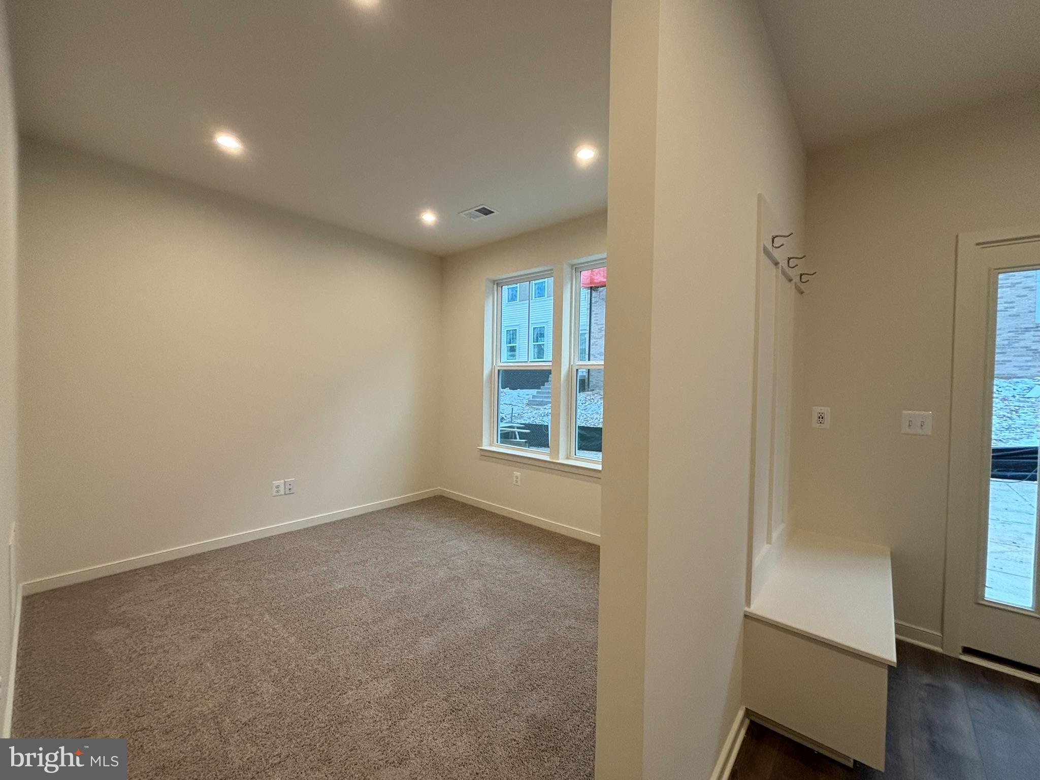 CASCADE LANDING - Residential