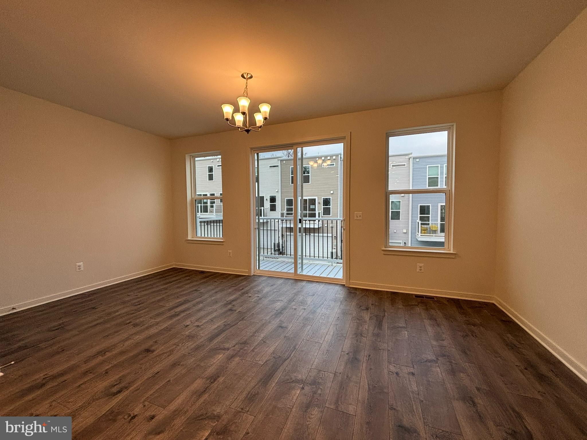 CASCADE LANDING - Residential