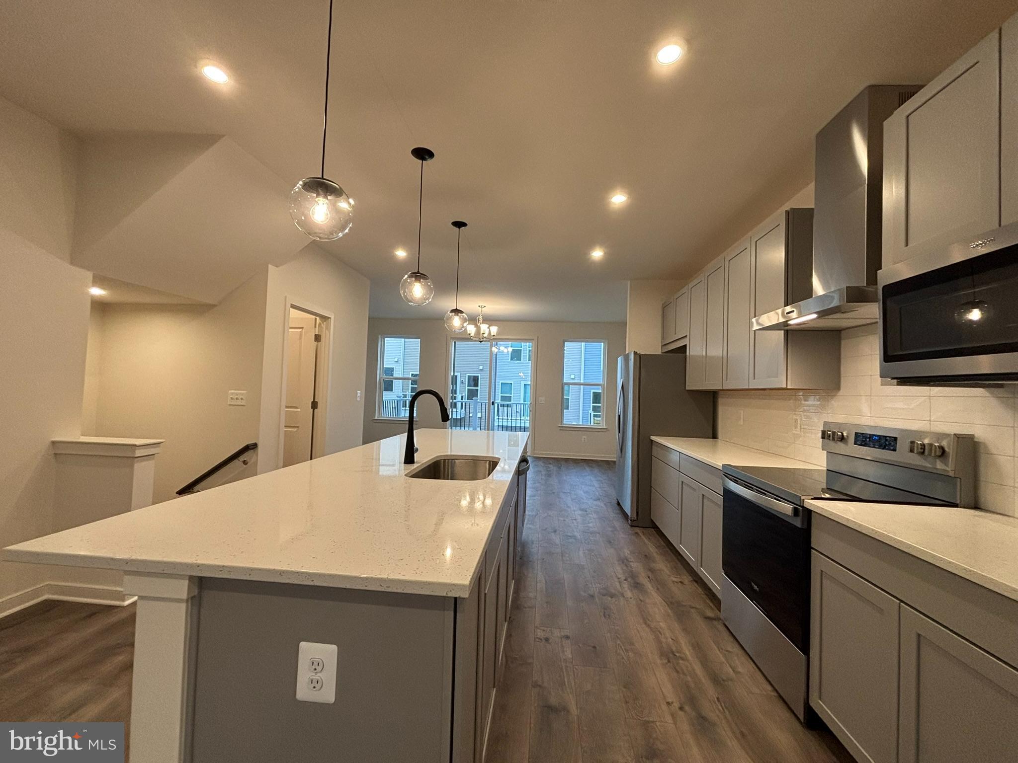 CASCADE LANDING - Residential