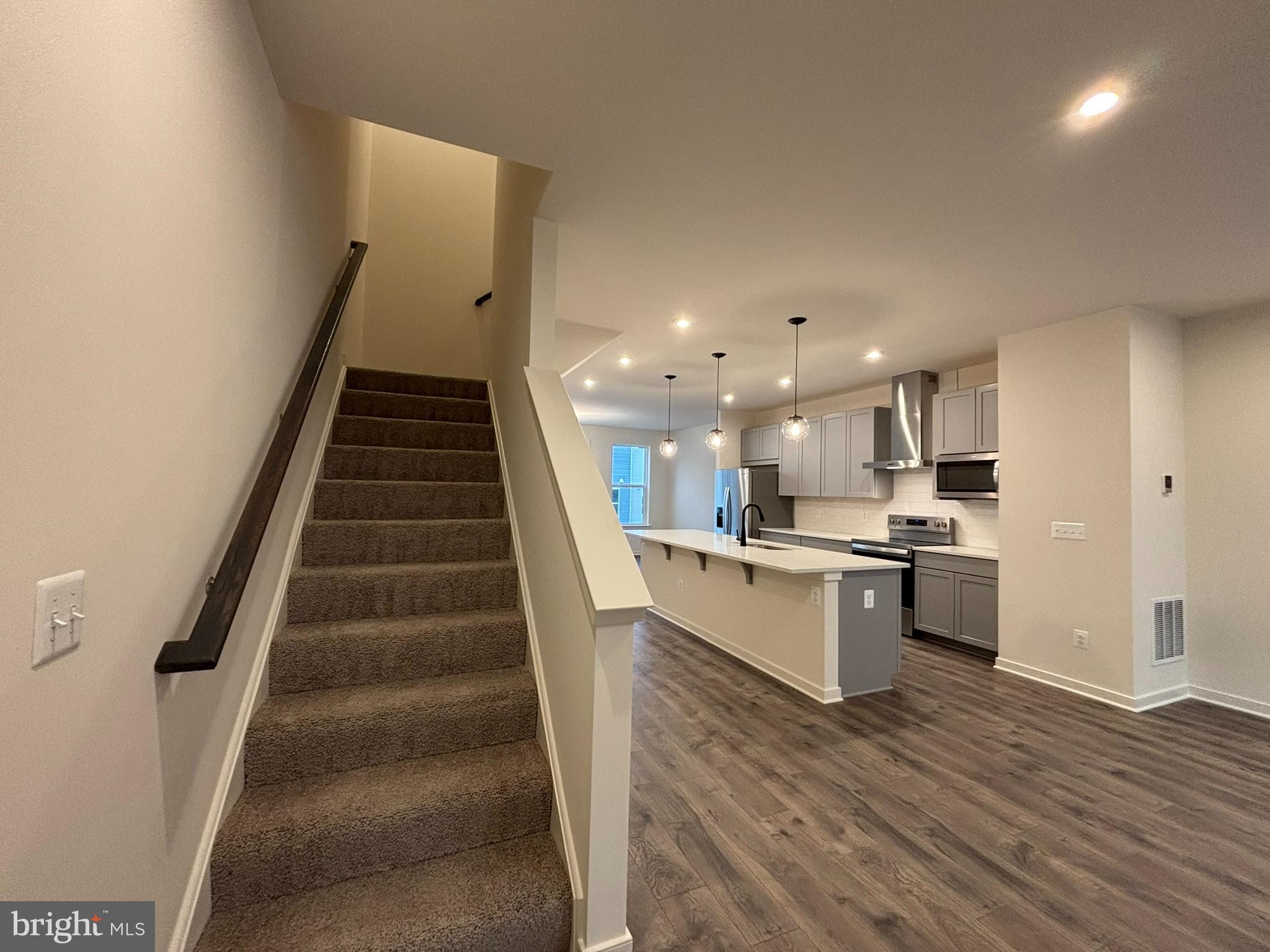 CASCADE LANDING - Residential