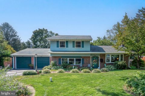 Photo of 458 Revere Road, LANCASTER, PA 17601 (MLS # PALA2076292)