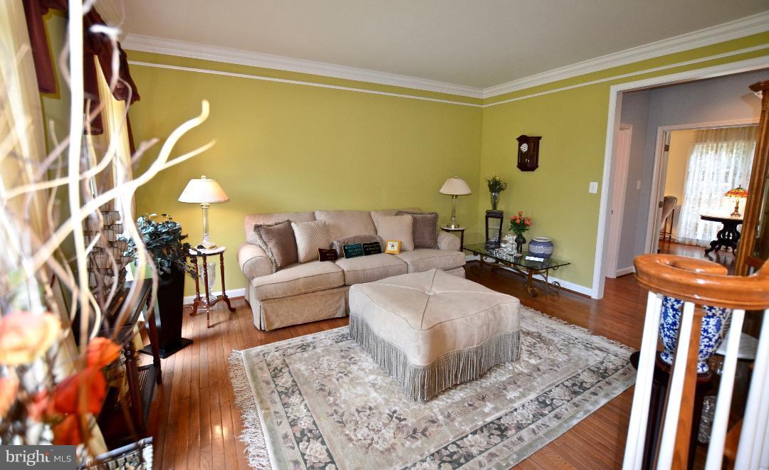 RIVER CREST - Residential