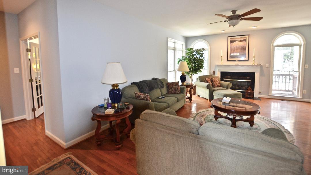 RIVER CREST - Residential