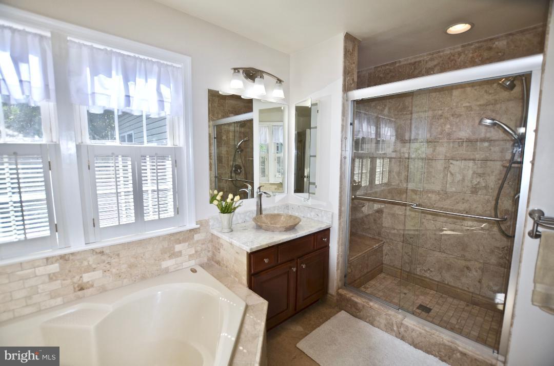 RIVER CREST - Residential