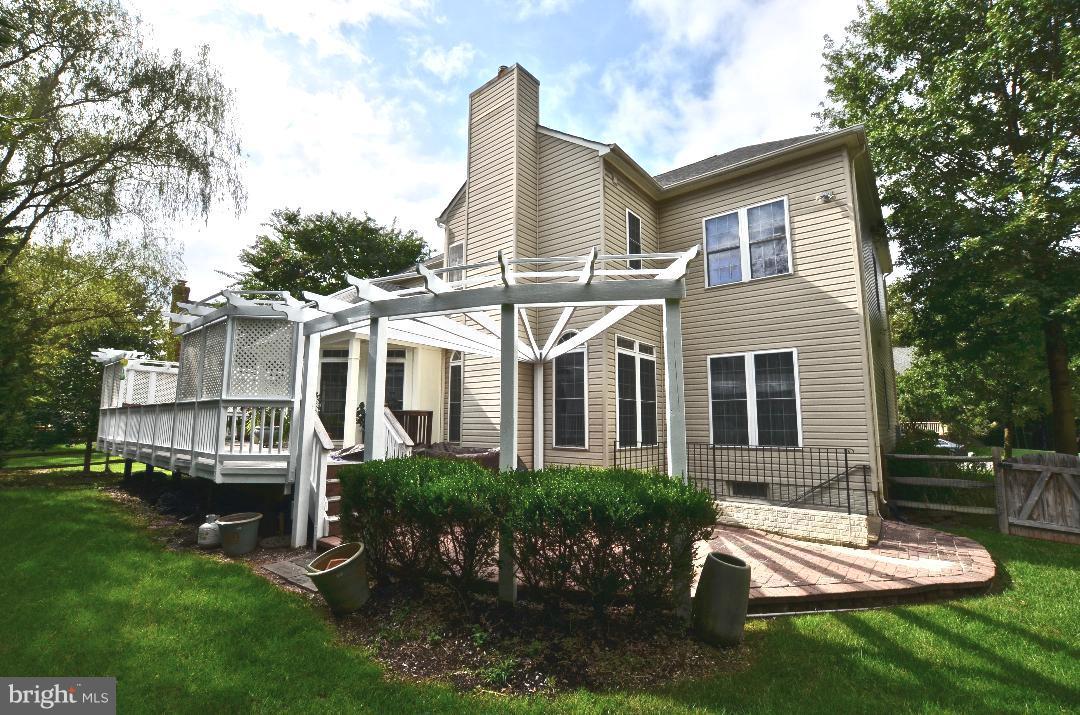 RIVER CREST - Residential