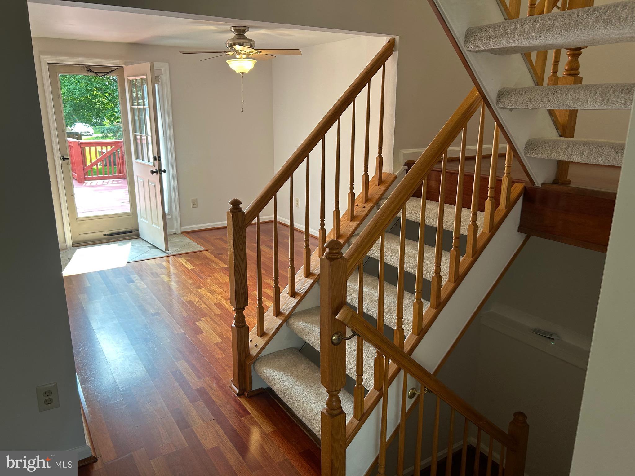 43494 POSTRAIL SQUARE