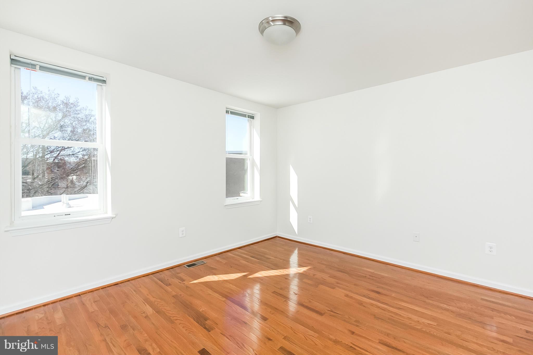 BARCLAY - Residential