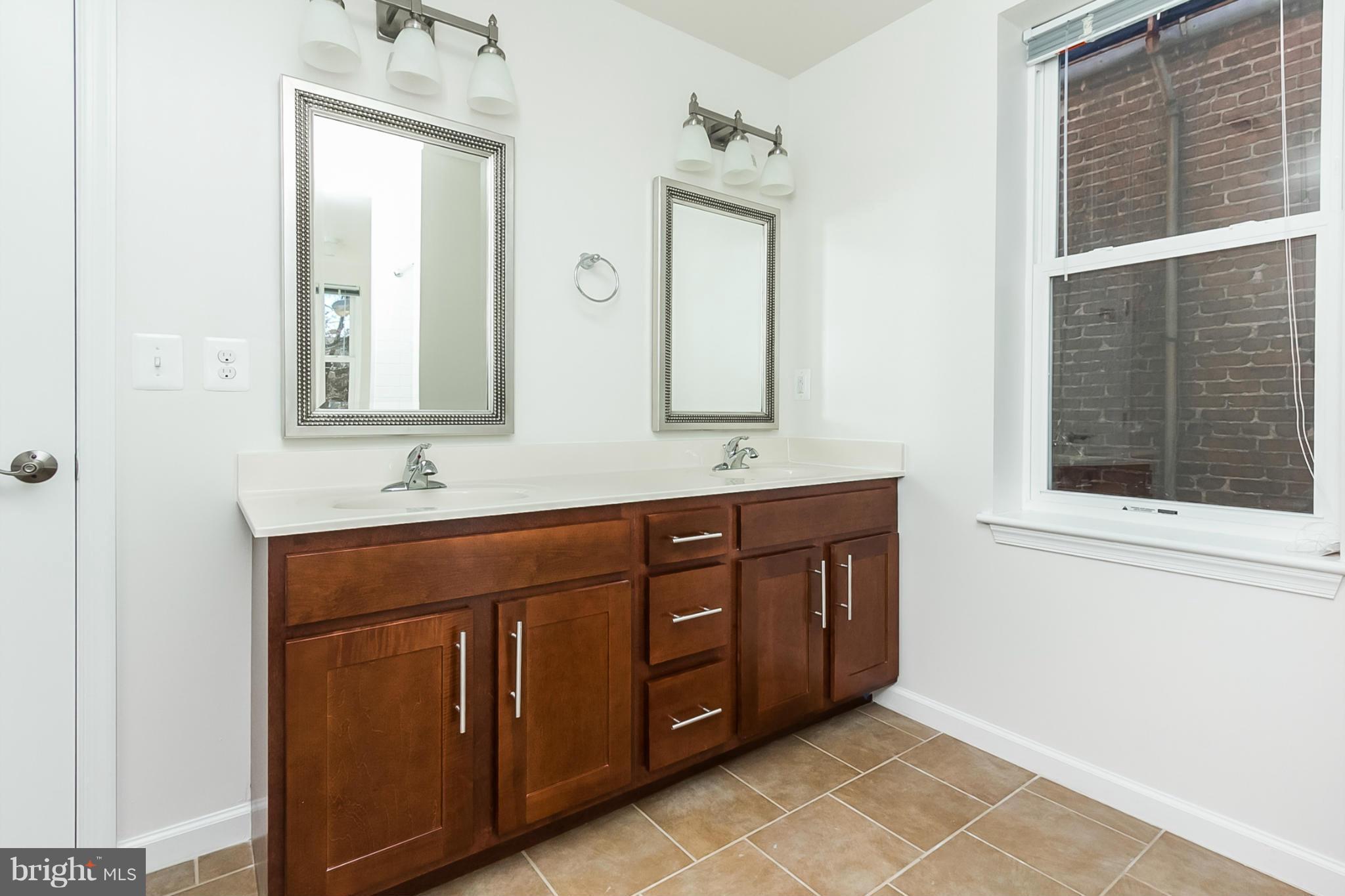 BARCLAY - Residential