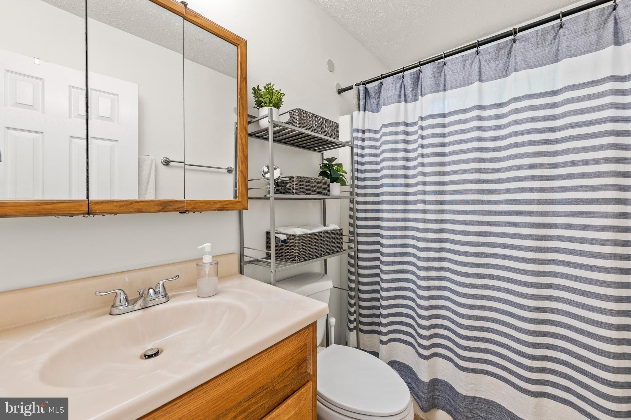 LAKE HOLIDAY ESTATES - Residential Lease