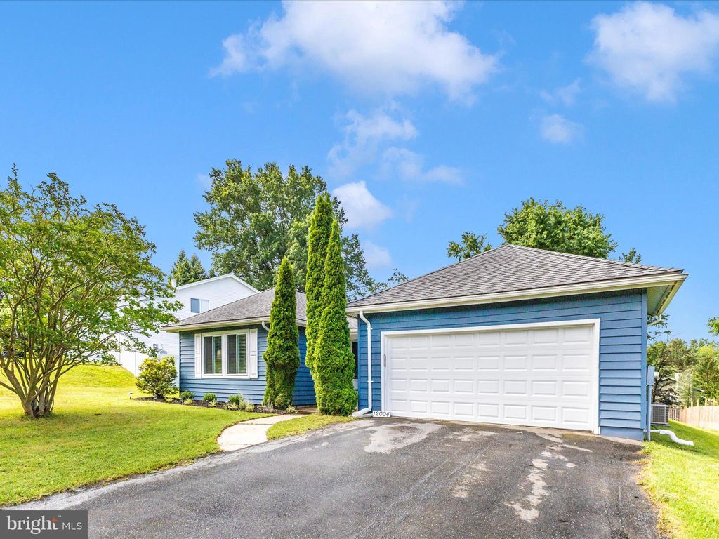 Photo of 12004 Cheyenne Road, GAITHERSBURG, MD 20878 (MLS # MDMC2199530)