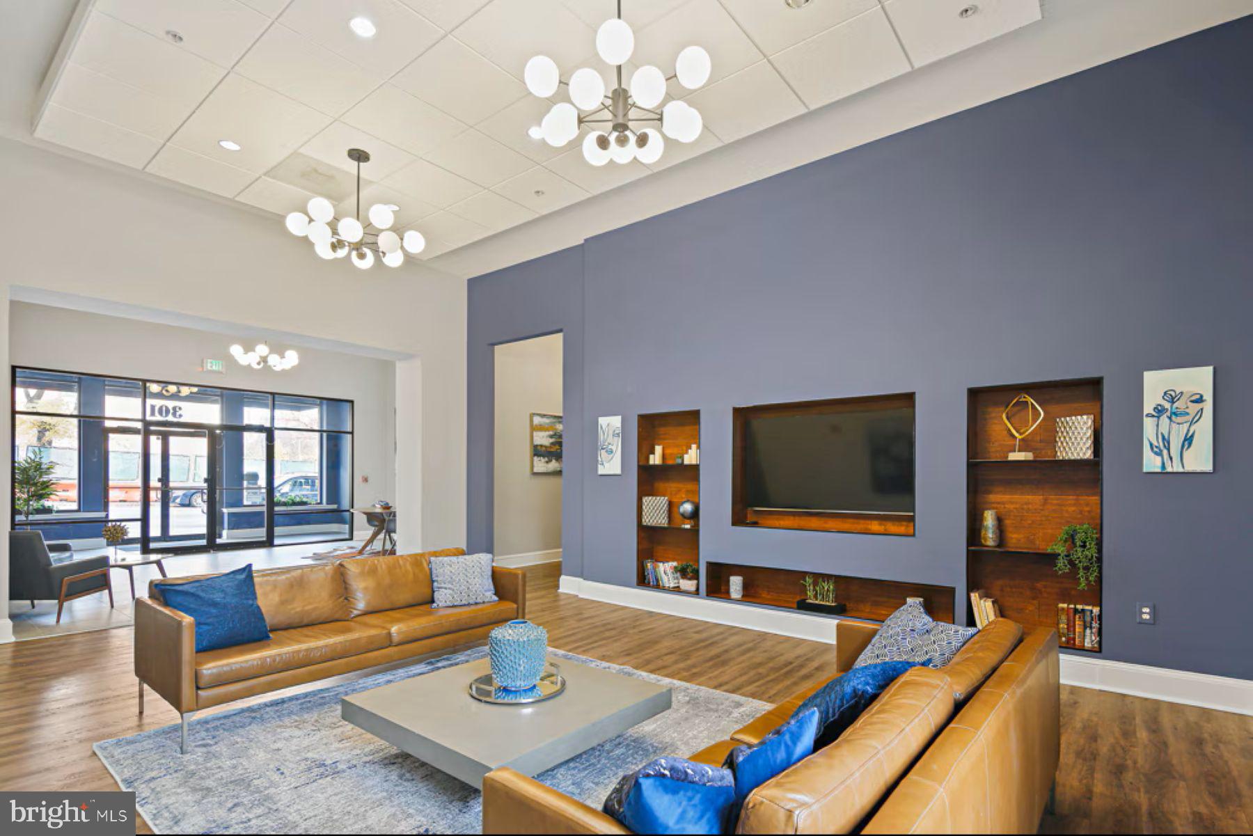 BROMO ARTS DISTRICT - Residential Lease