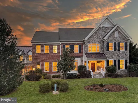 20880 Eckbo Drive, Leesburg, VA MLS: VALO2090770