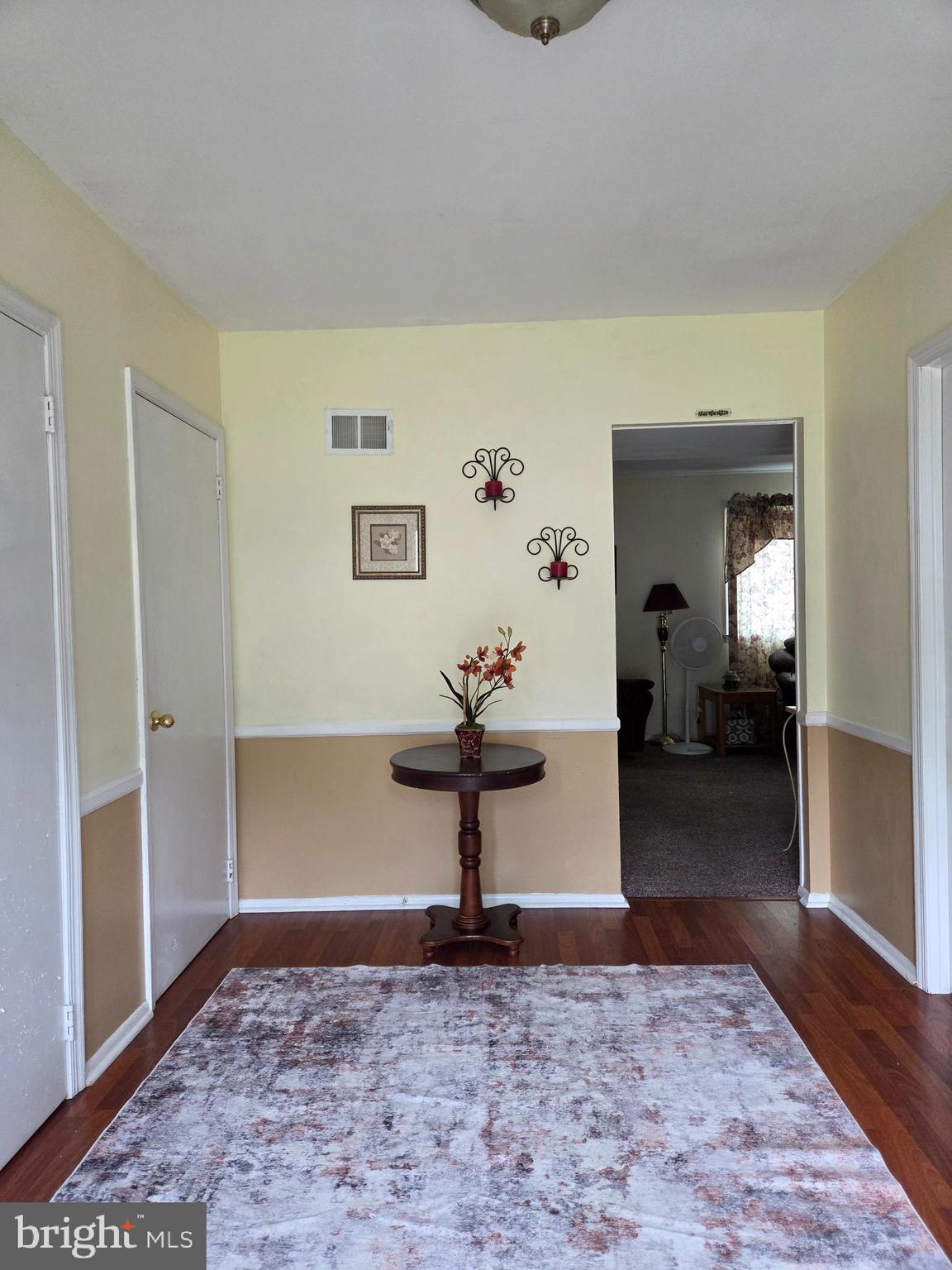 SOUTHAMPTON HILLS - Residential