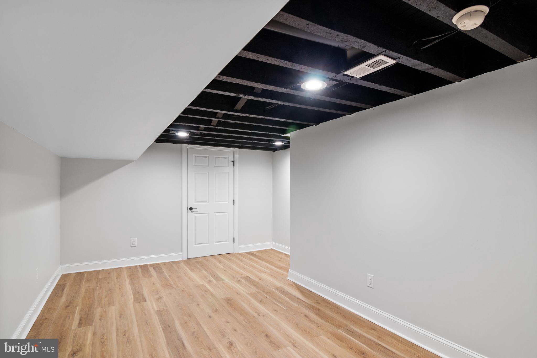 COBBS CREEK - Residential