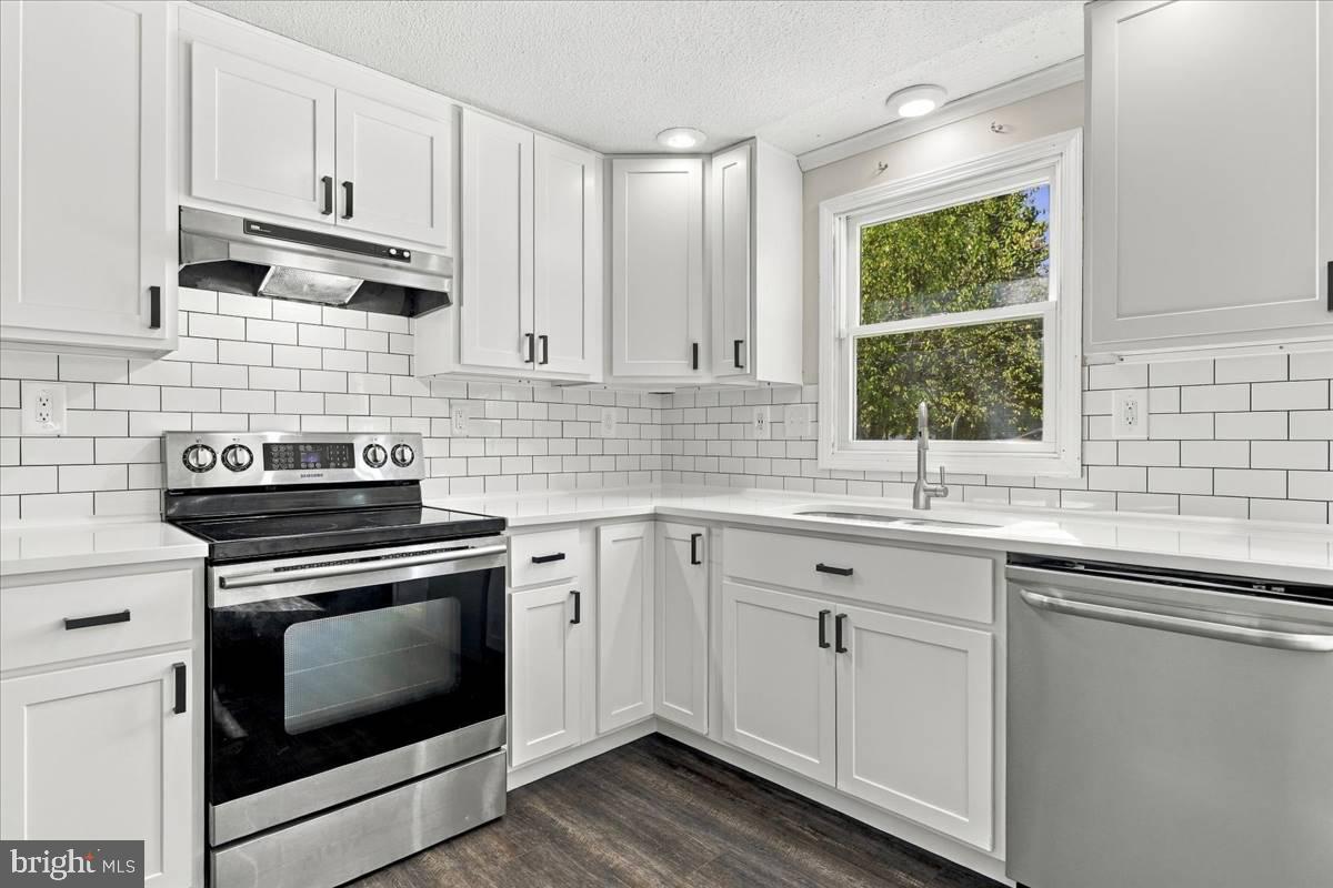 30 CREEK STONE DRIVE