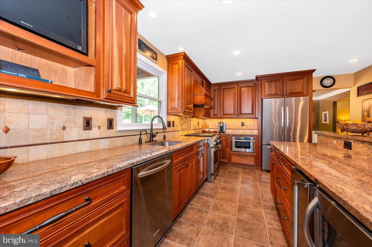 HICKORY RIDGE - Residential