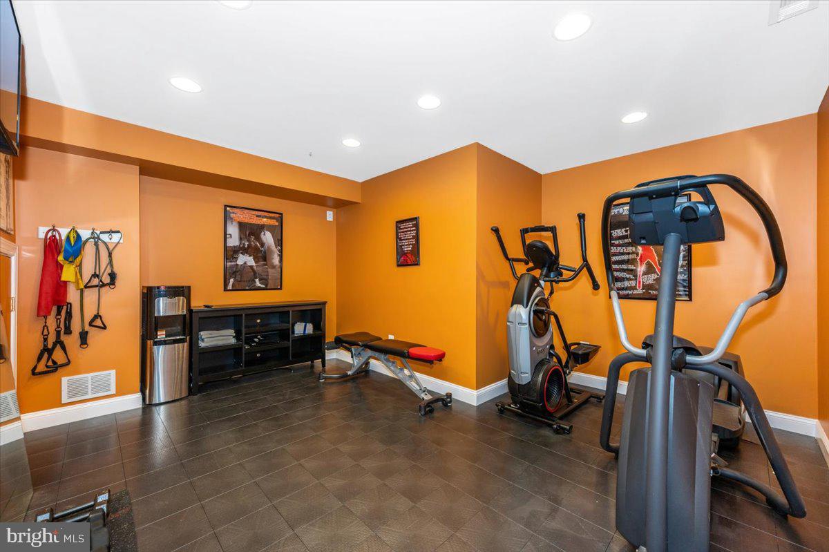 HICKORY RIDGE - Residential