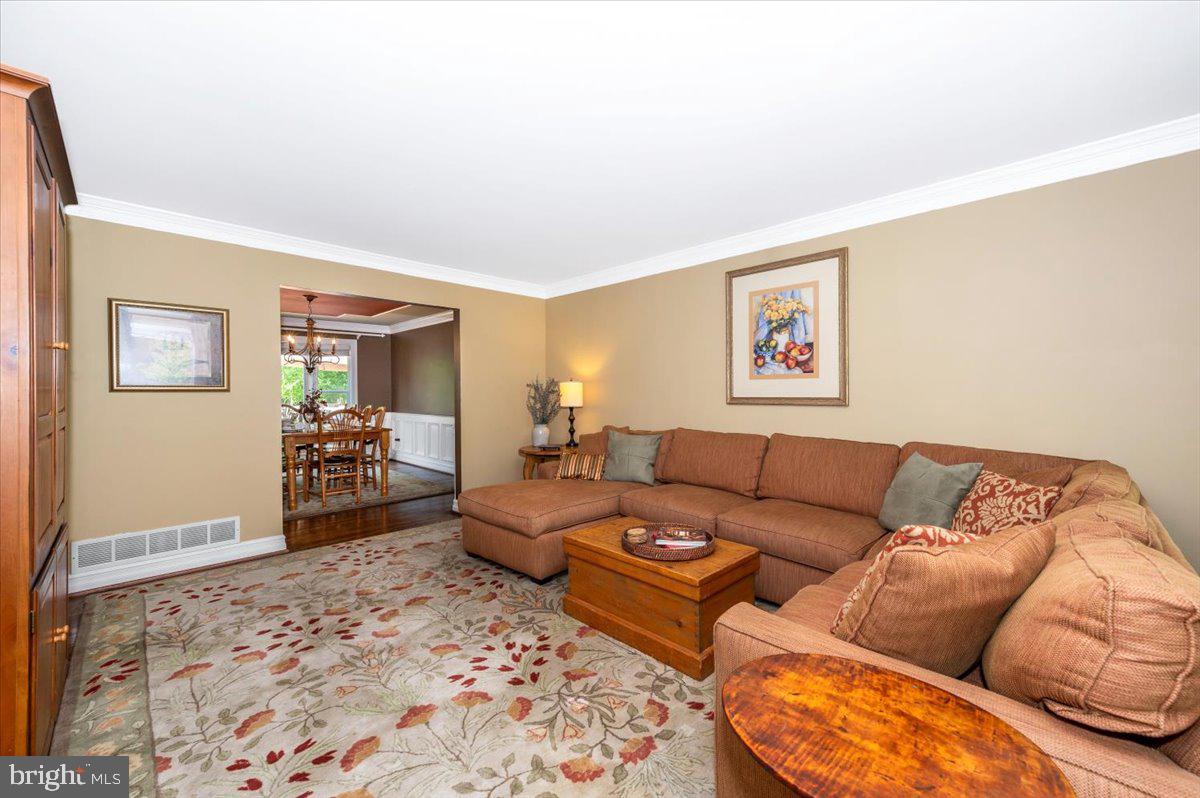 8412 DASHER COURT