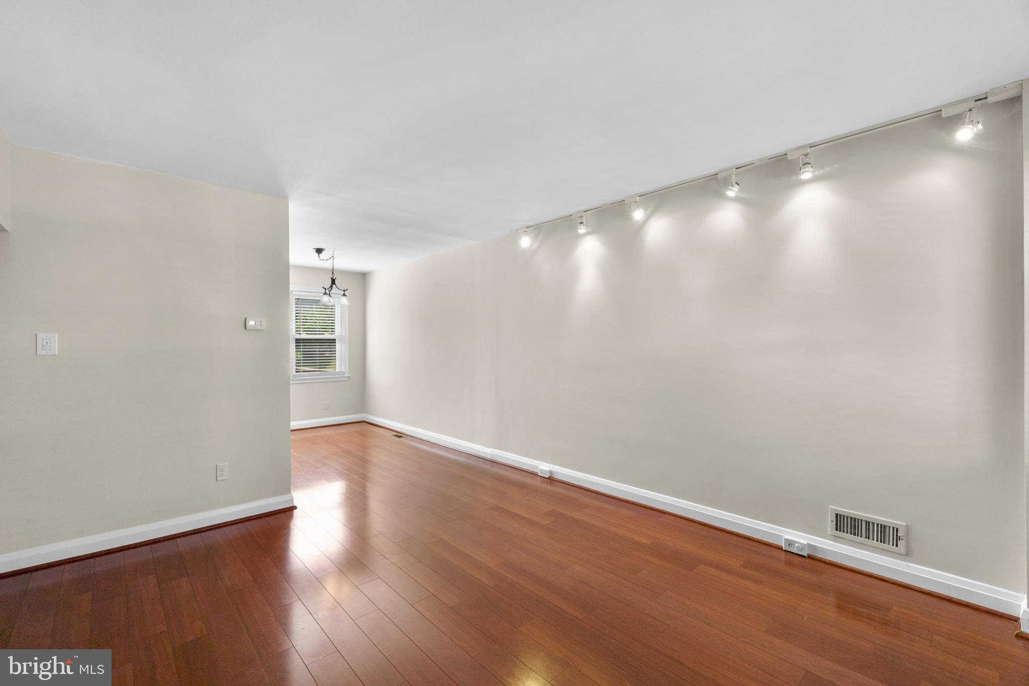 MEDFIELD - Residential Lease