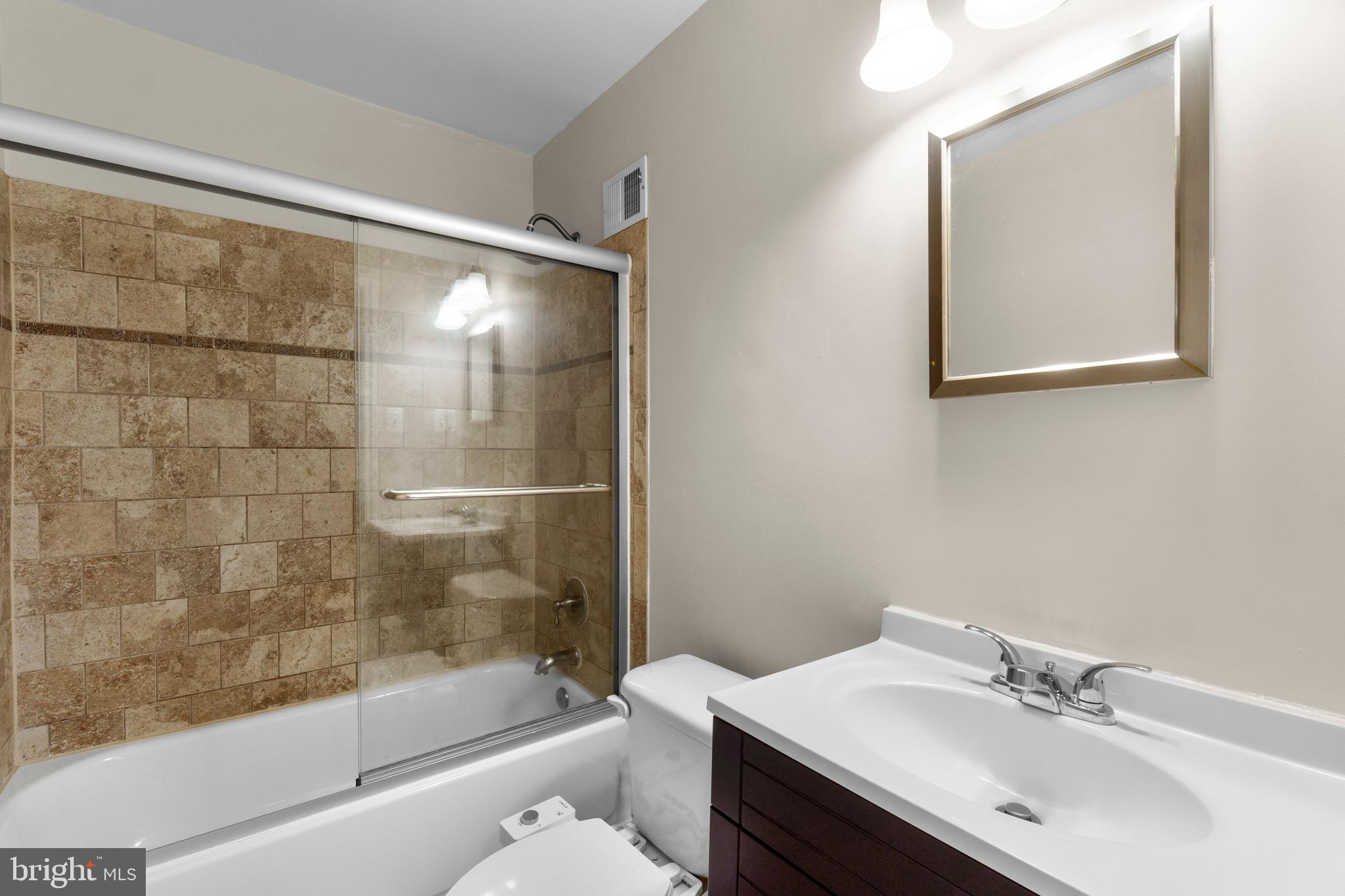 MEDFIELD - Residential Lease