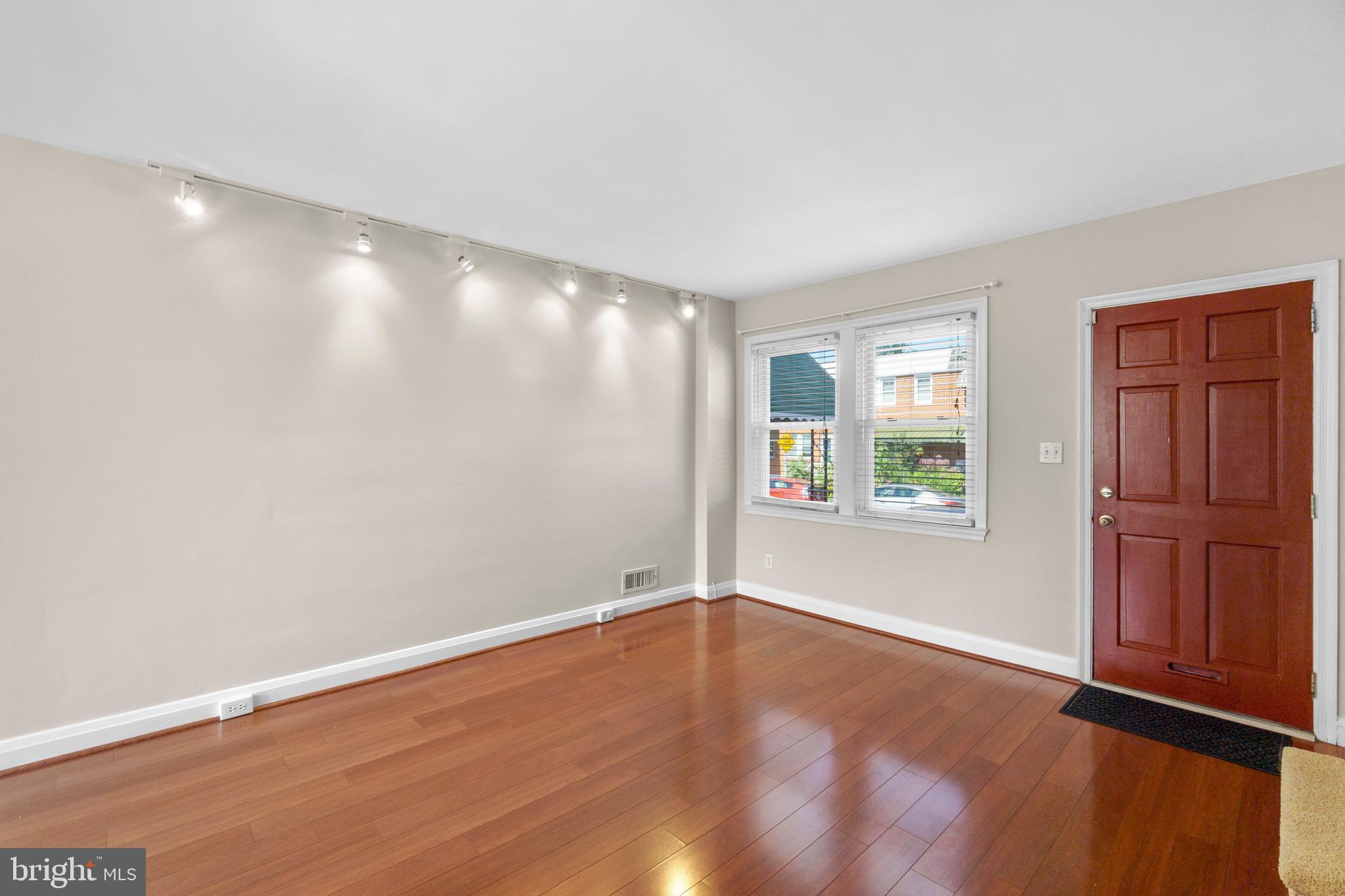 MEDFIELD - Residential Lease