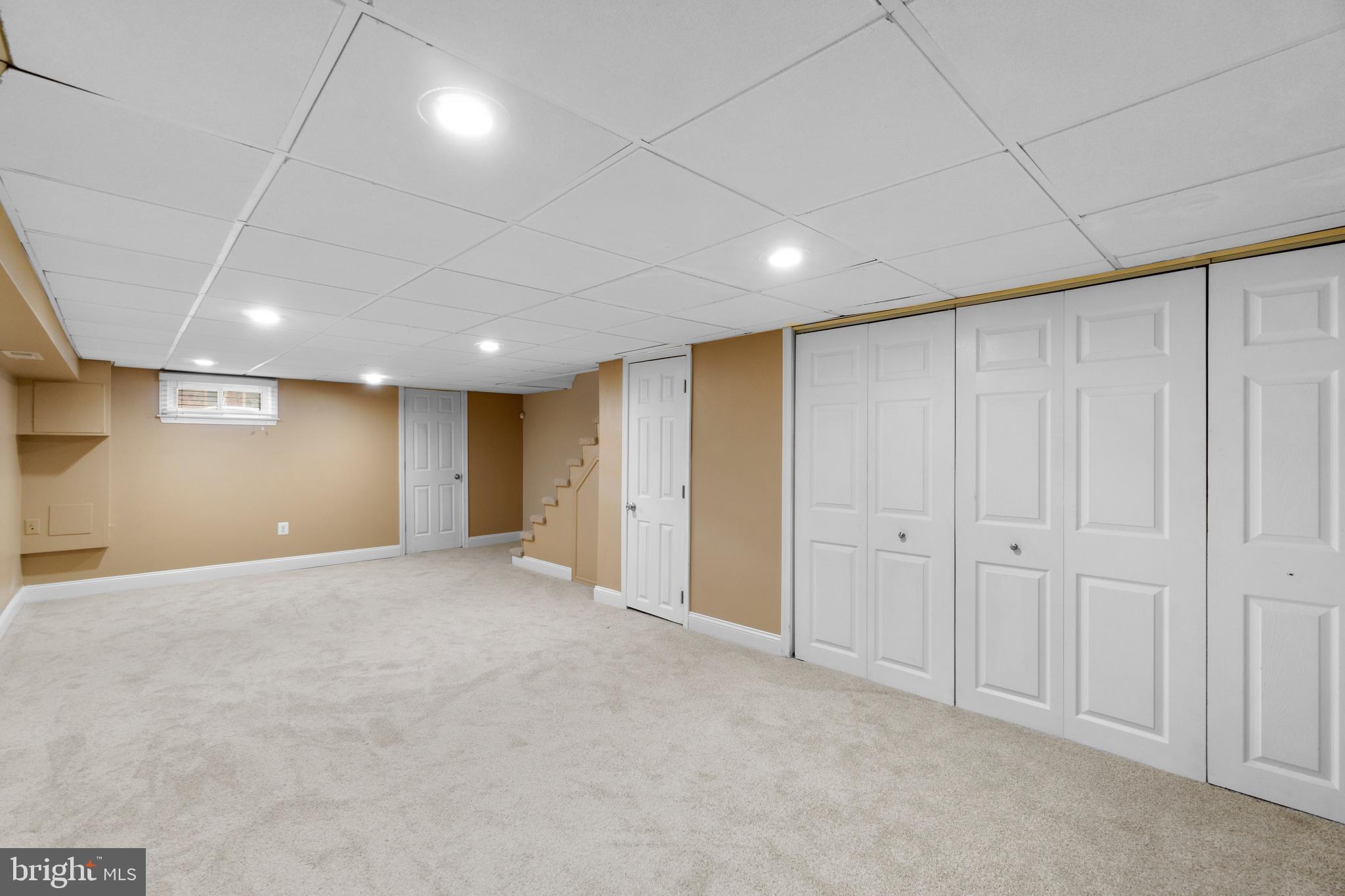 MEDFIELD - Residential Lease