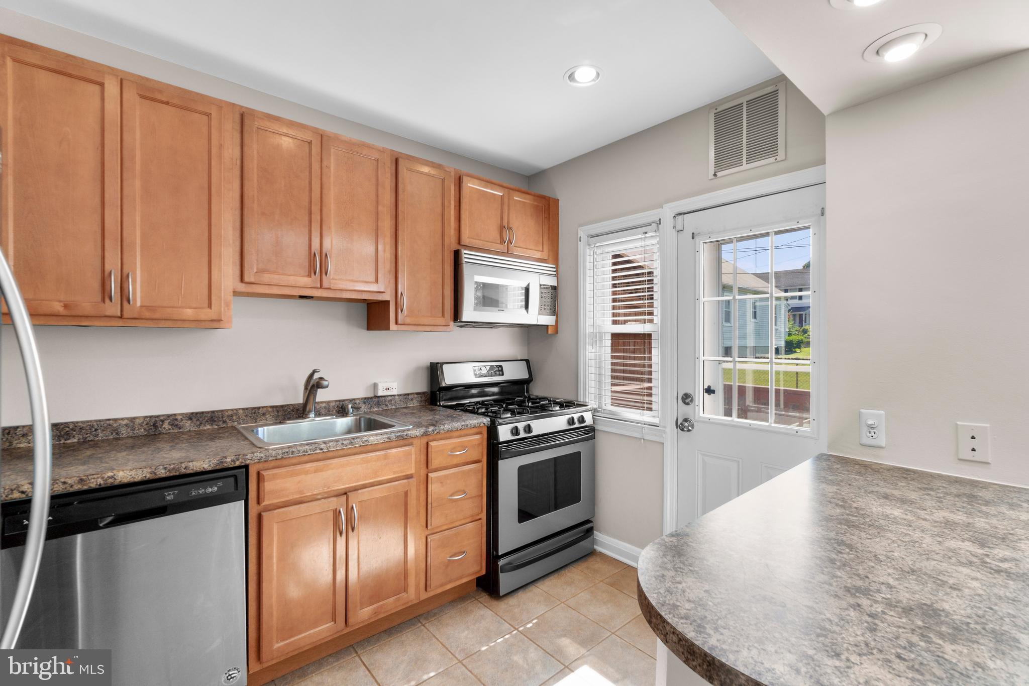 MEDFIELD - Residential Lease