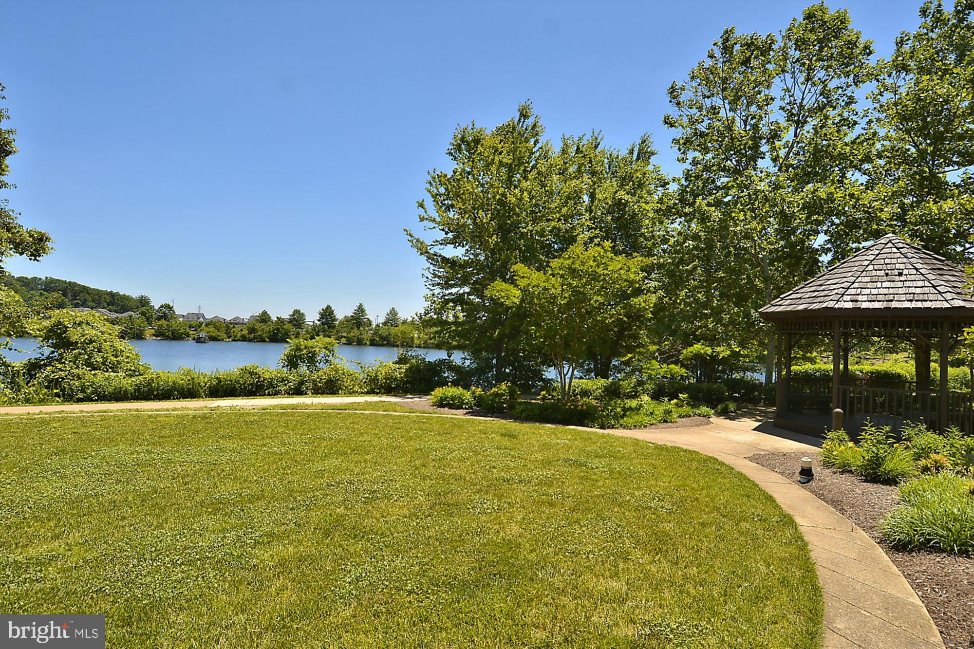 KINGSTOWNE - Residential Lease