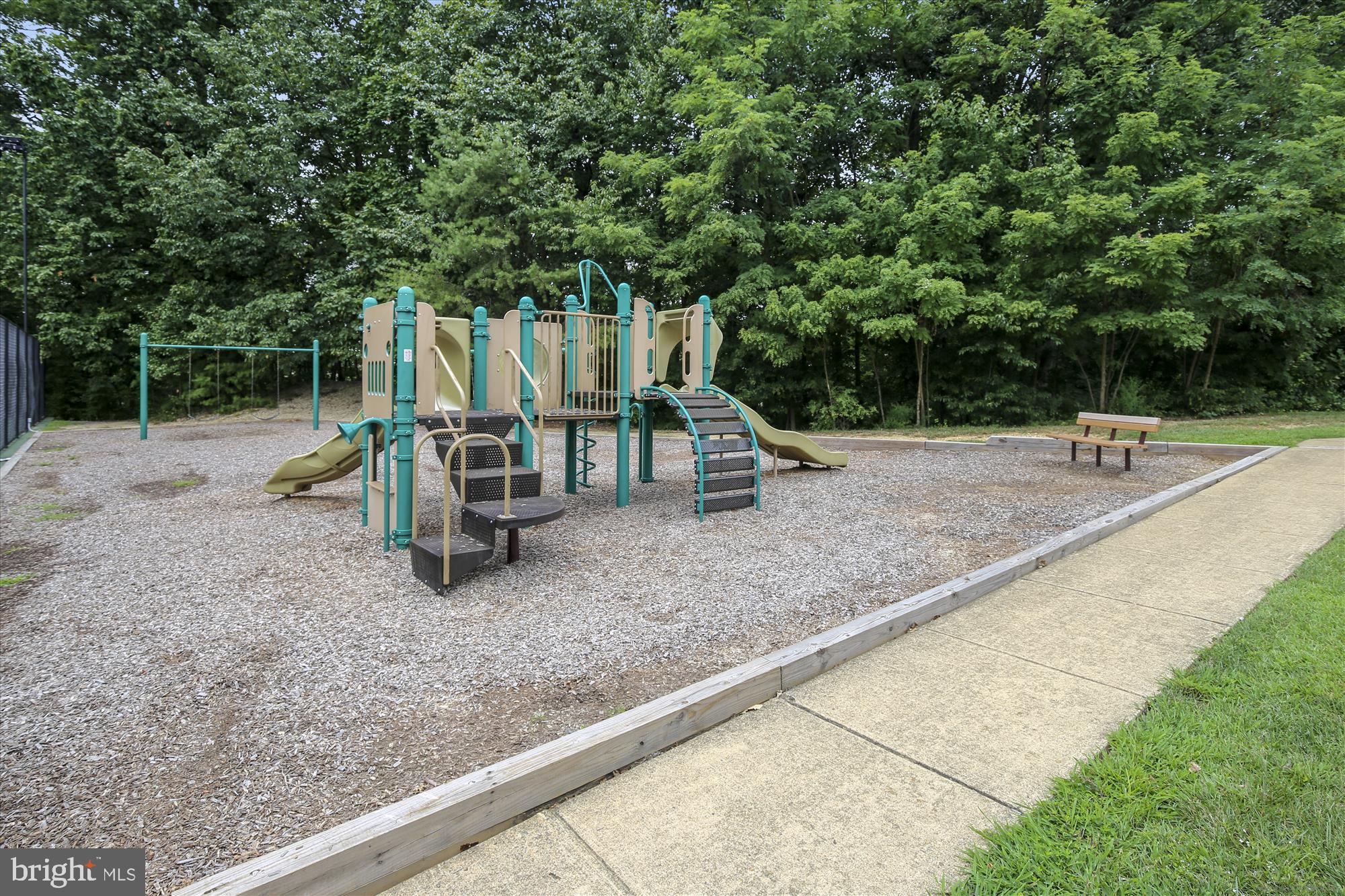 KINGSTOWNE - Residential Lease