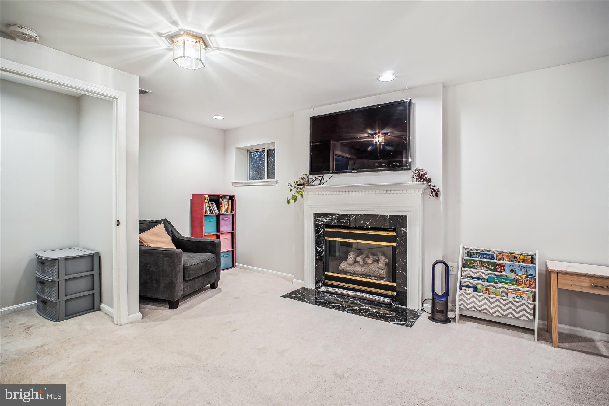 KINGSTOWNE - Residential Lease