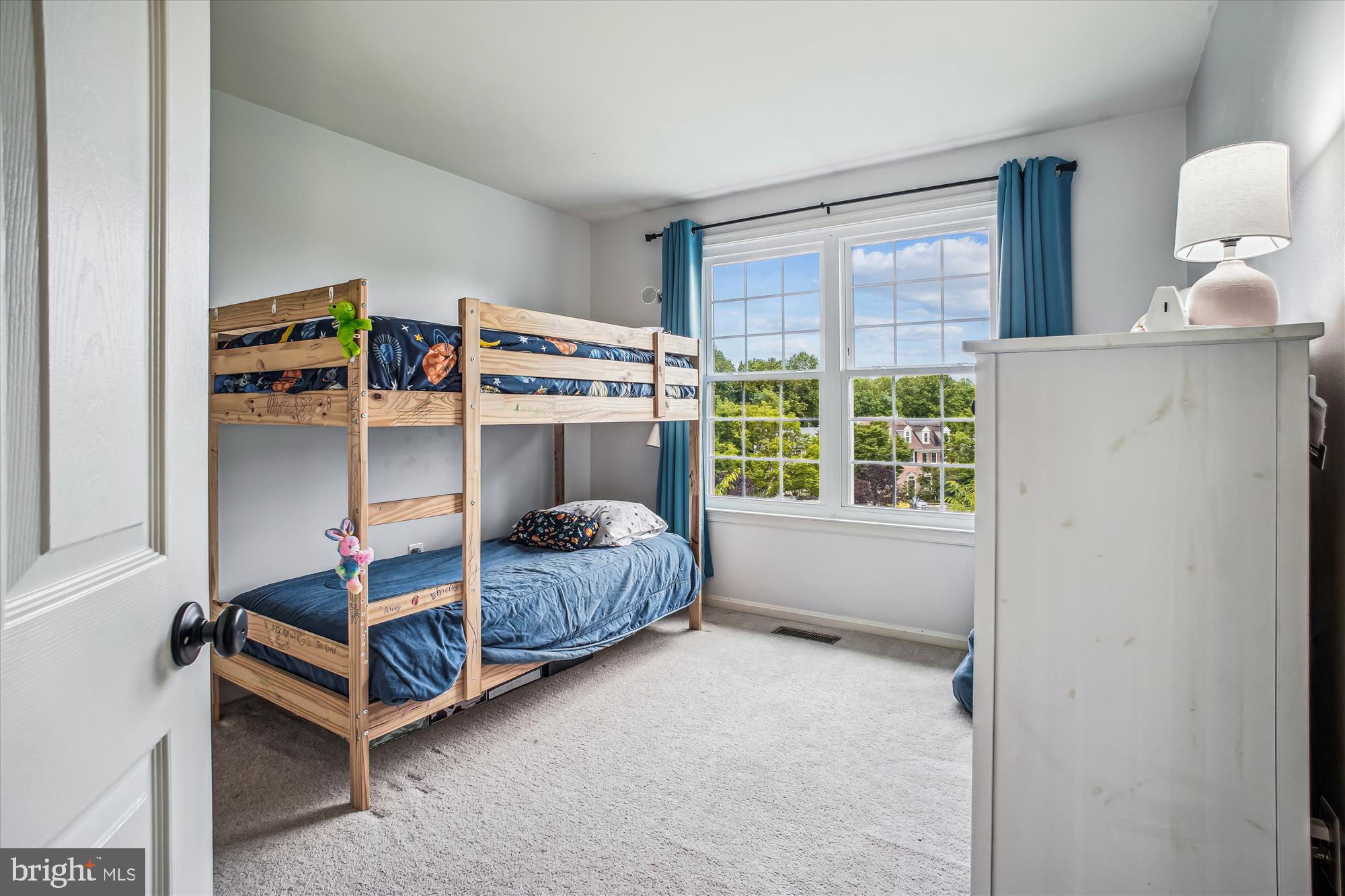 KINGSTOWNE - Residential Lease