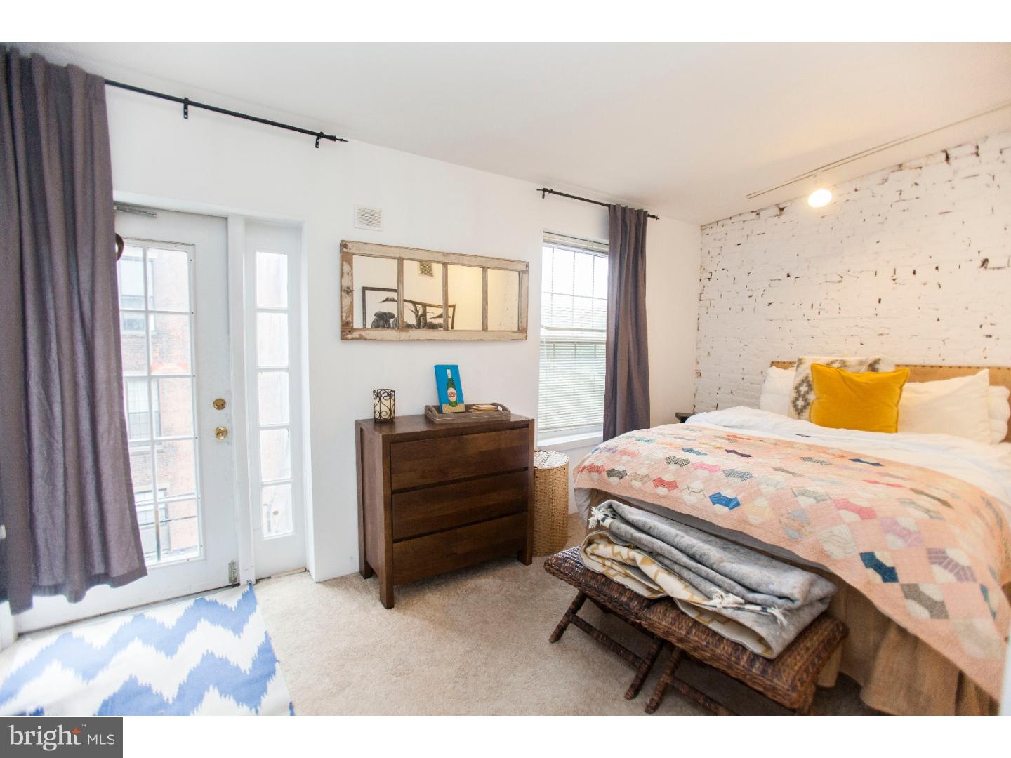 OLD CITY - Commercial Sale