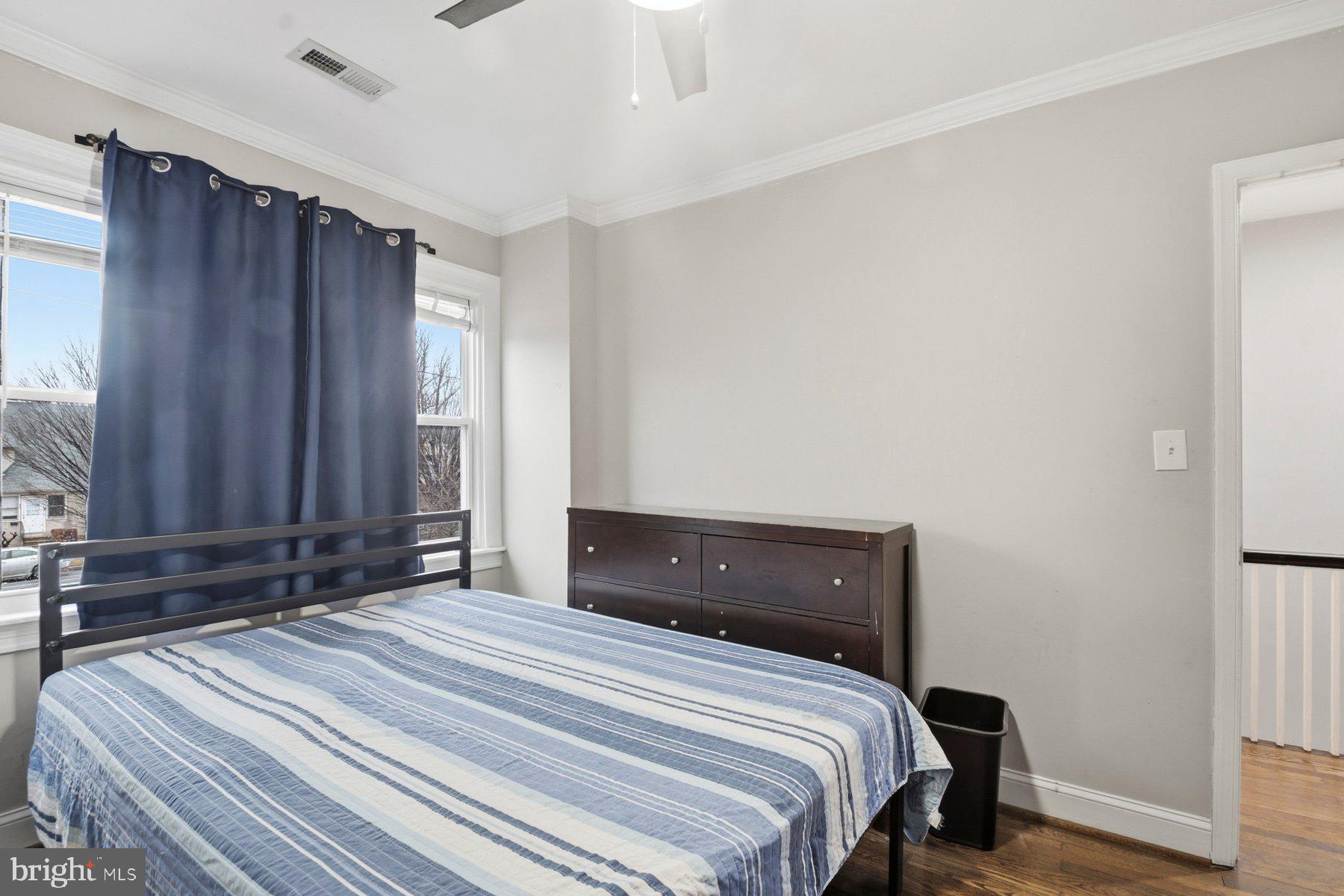 DUNDALK MANOR - Residential