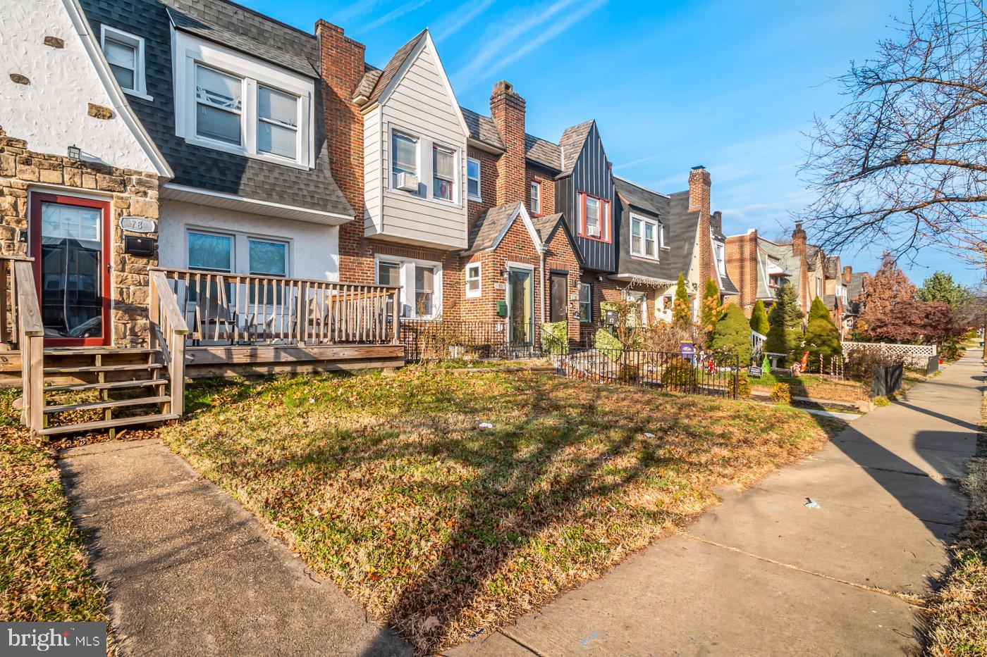 DUNDALK MANOR - Residential