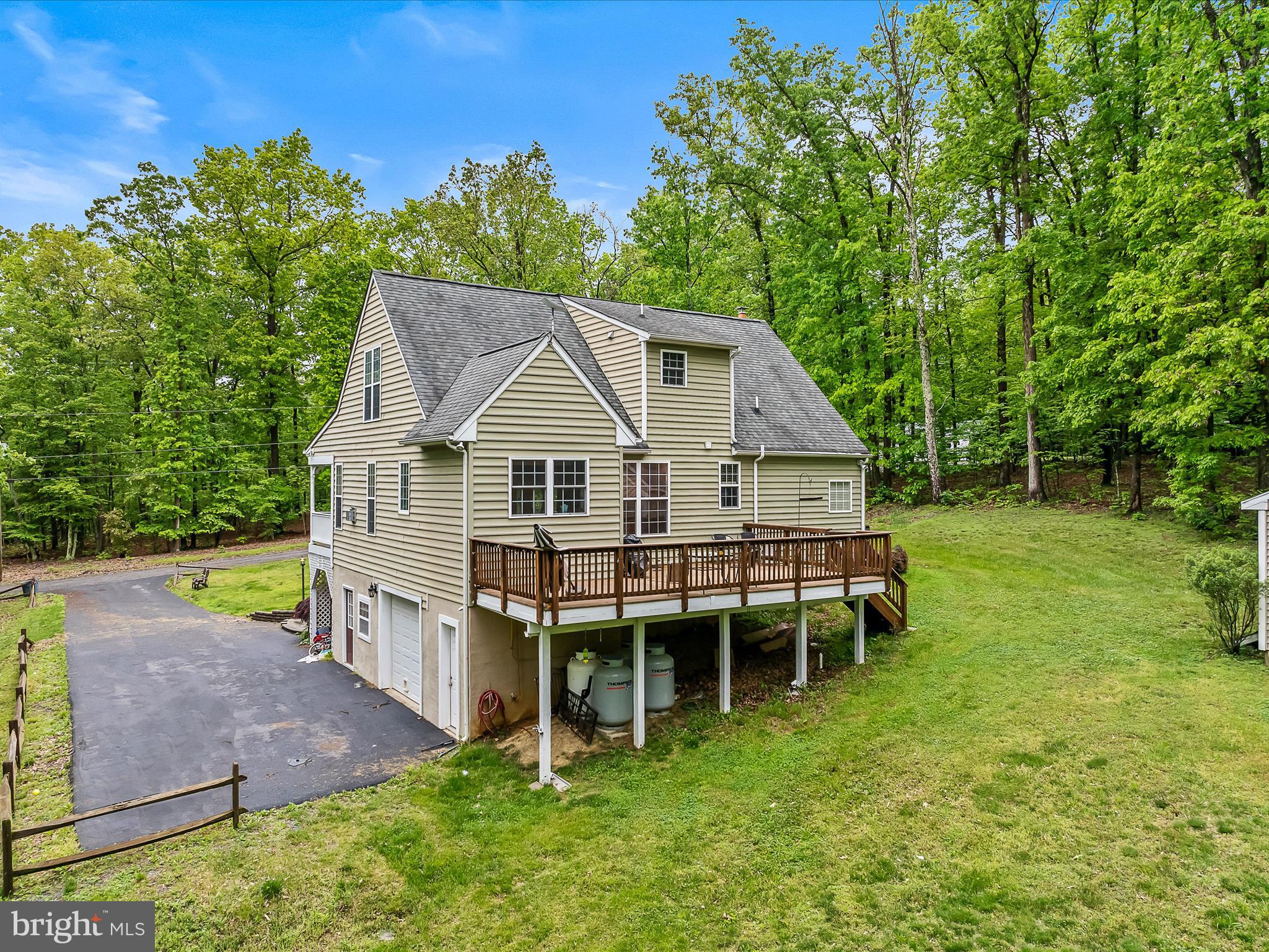 SLEEPY CREEK MOUNTAIN RETREAT - Residential