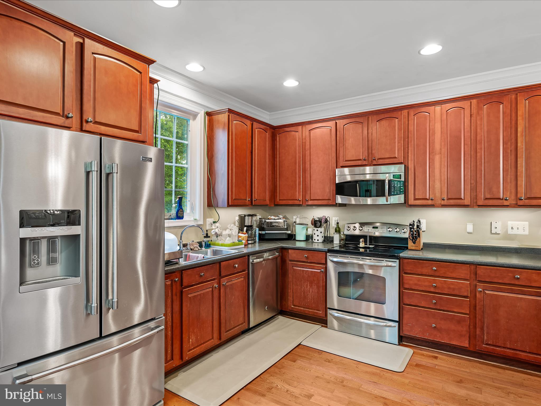 SLEEPY CREEK MOUNTAIN RETREAT - Residential