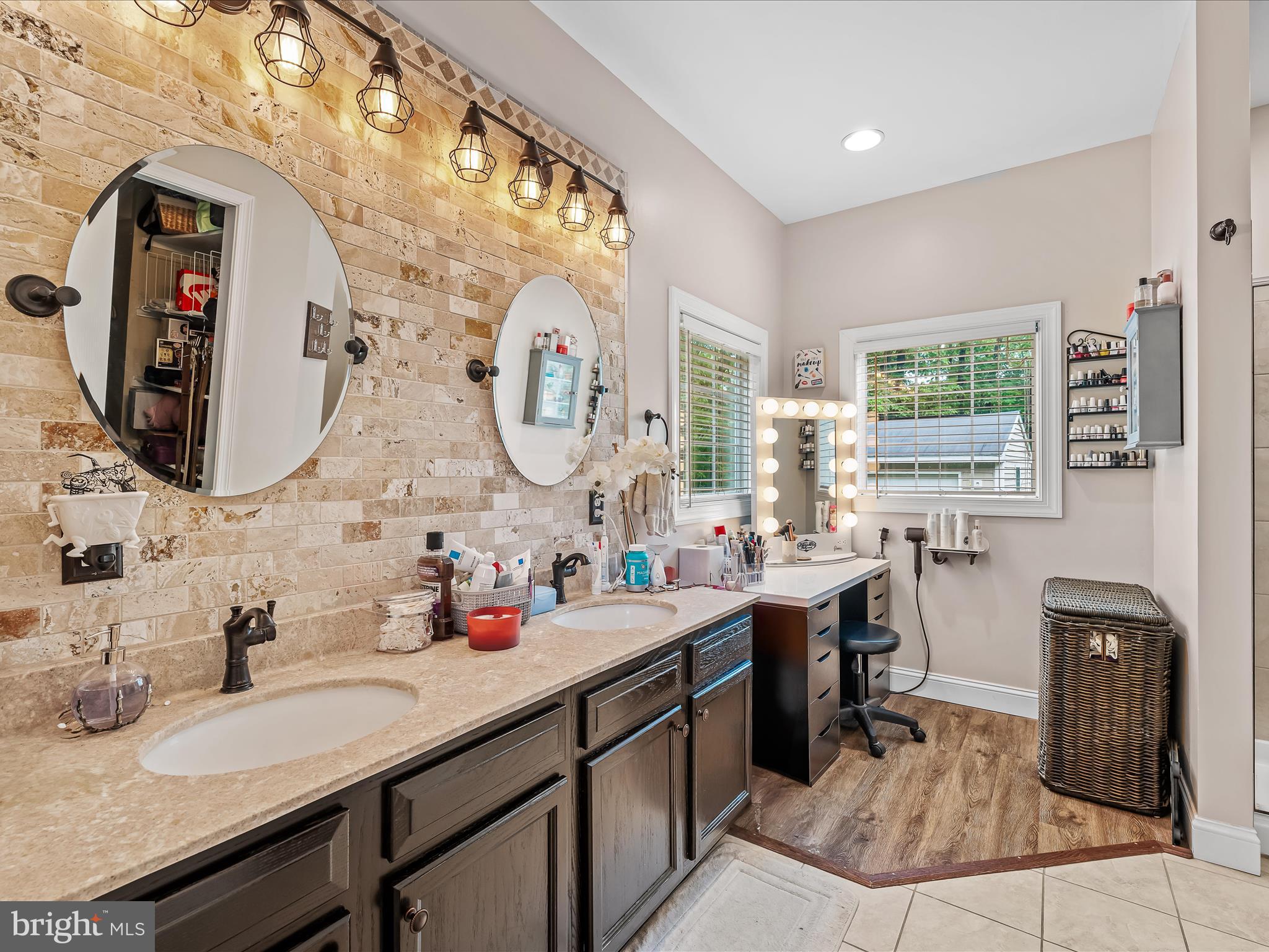 SLEEPY CREEK MOUNTAIN RETREAT - Residential