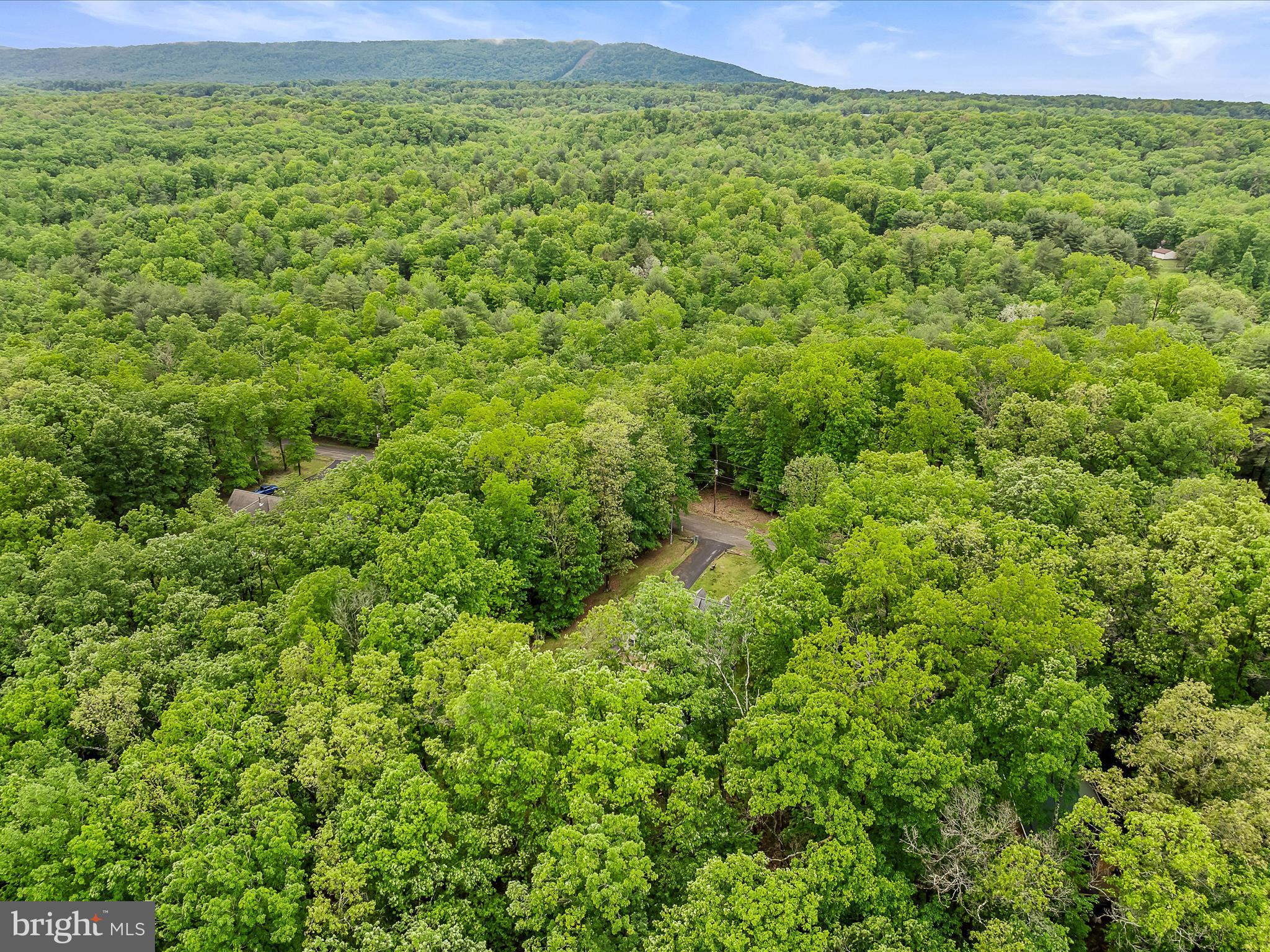 SLEEPY CREEK MOUNTAIN RETREAT - Residential