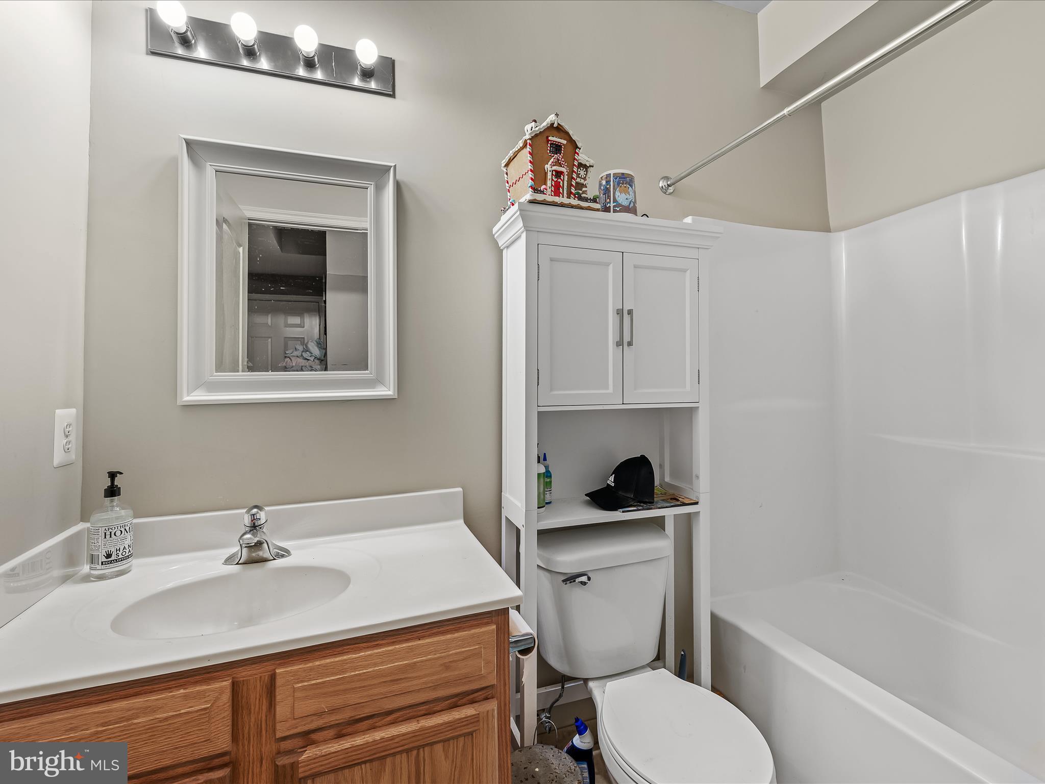 SLEEPY CREEK MOUNTAIN RETREAT - Residential