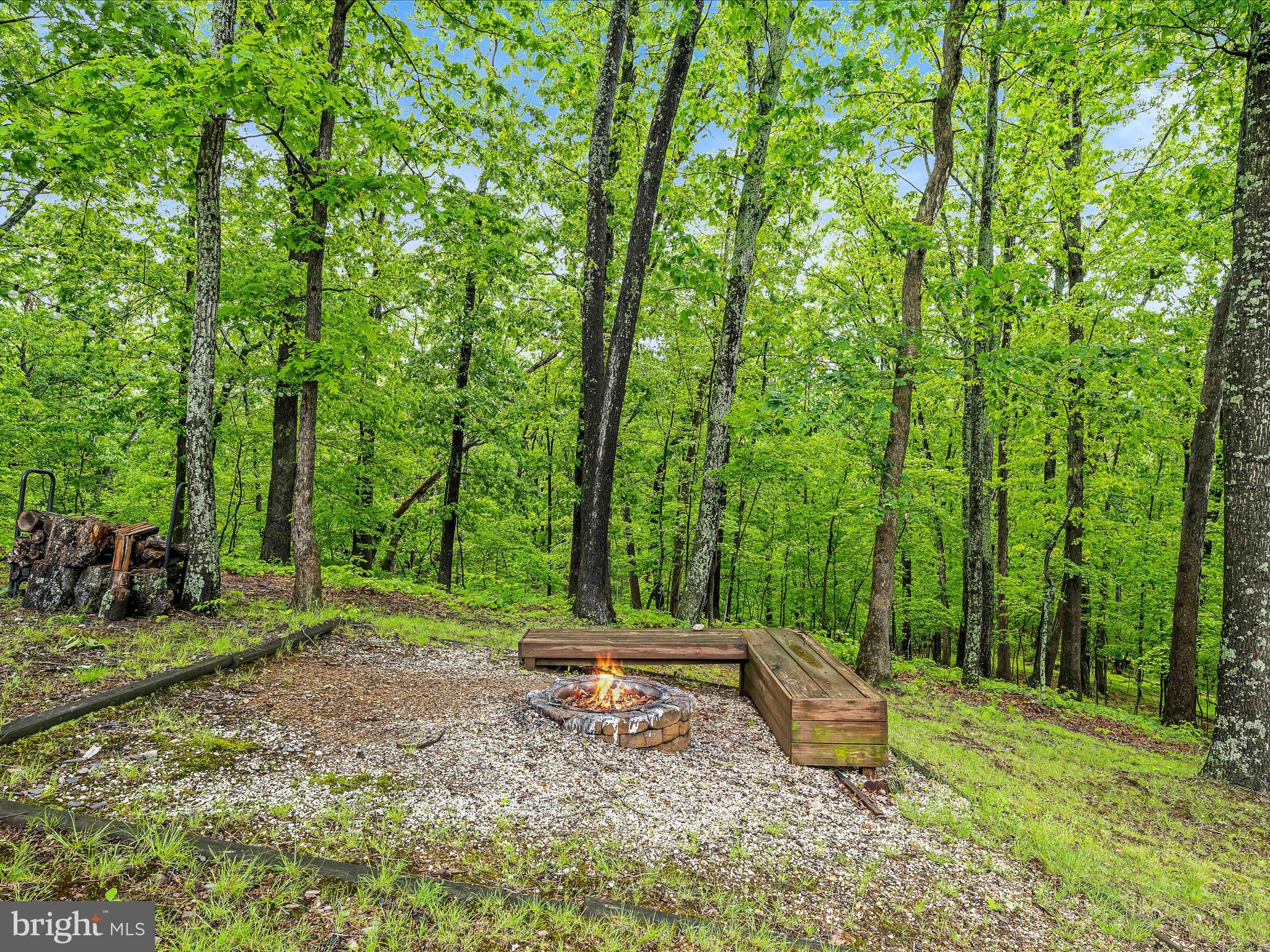 SLEEPY CREEK MOUNTAIN RETREAT - Residential
