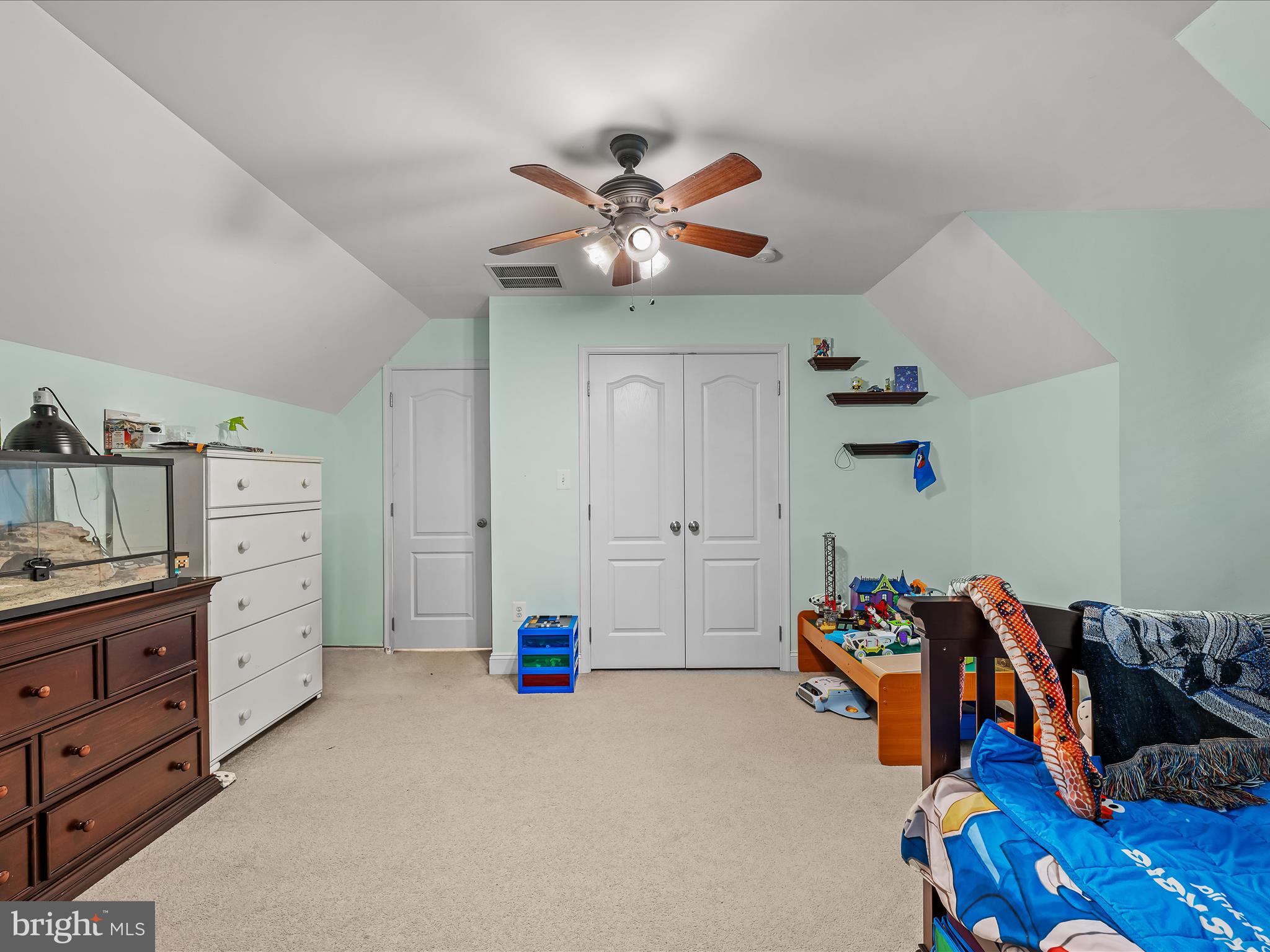 SLEEPY CREEK MOUNTAIN RETREAT - Residential