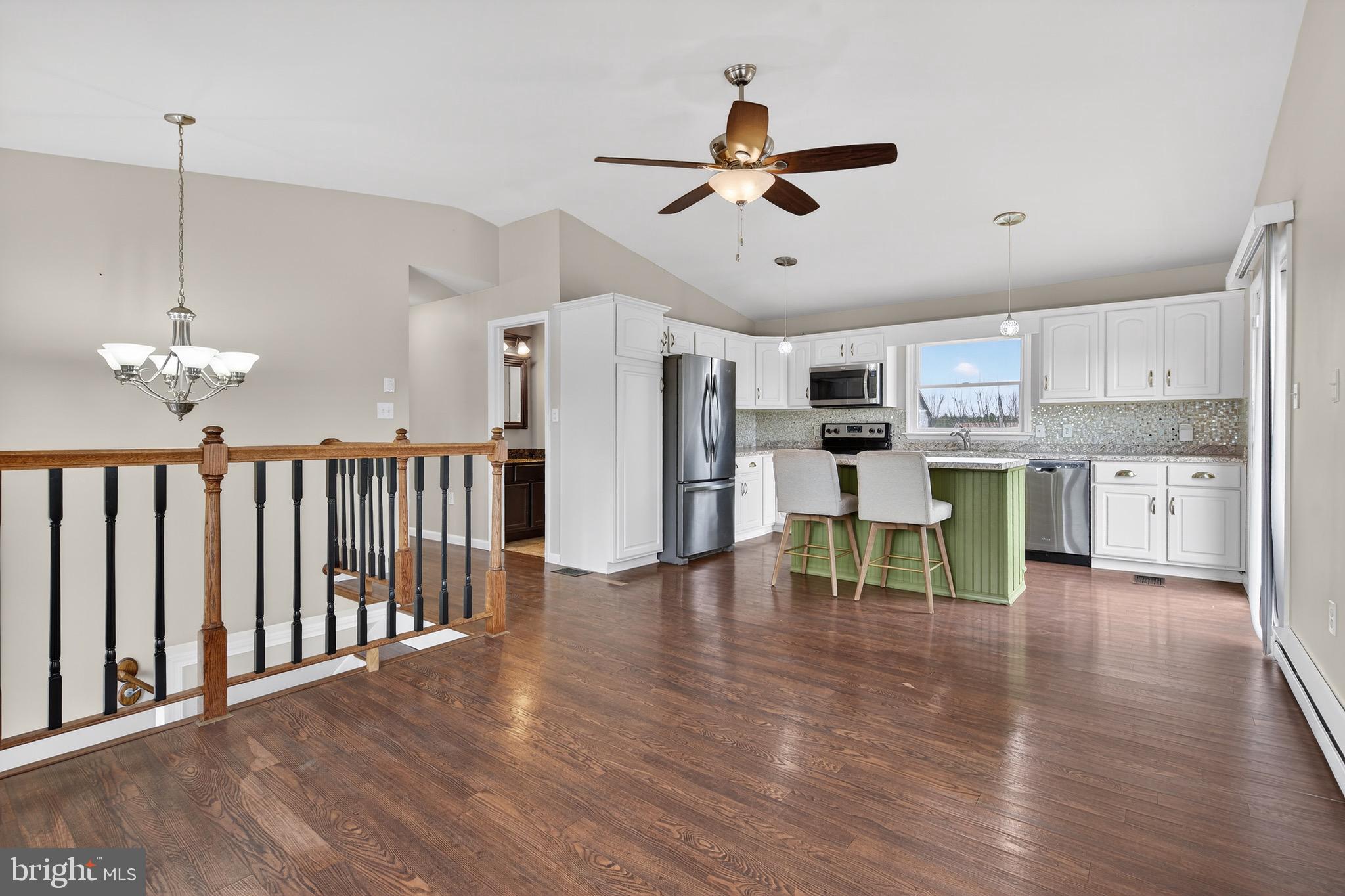 LAKE WYNONAH - Residential