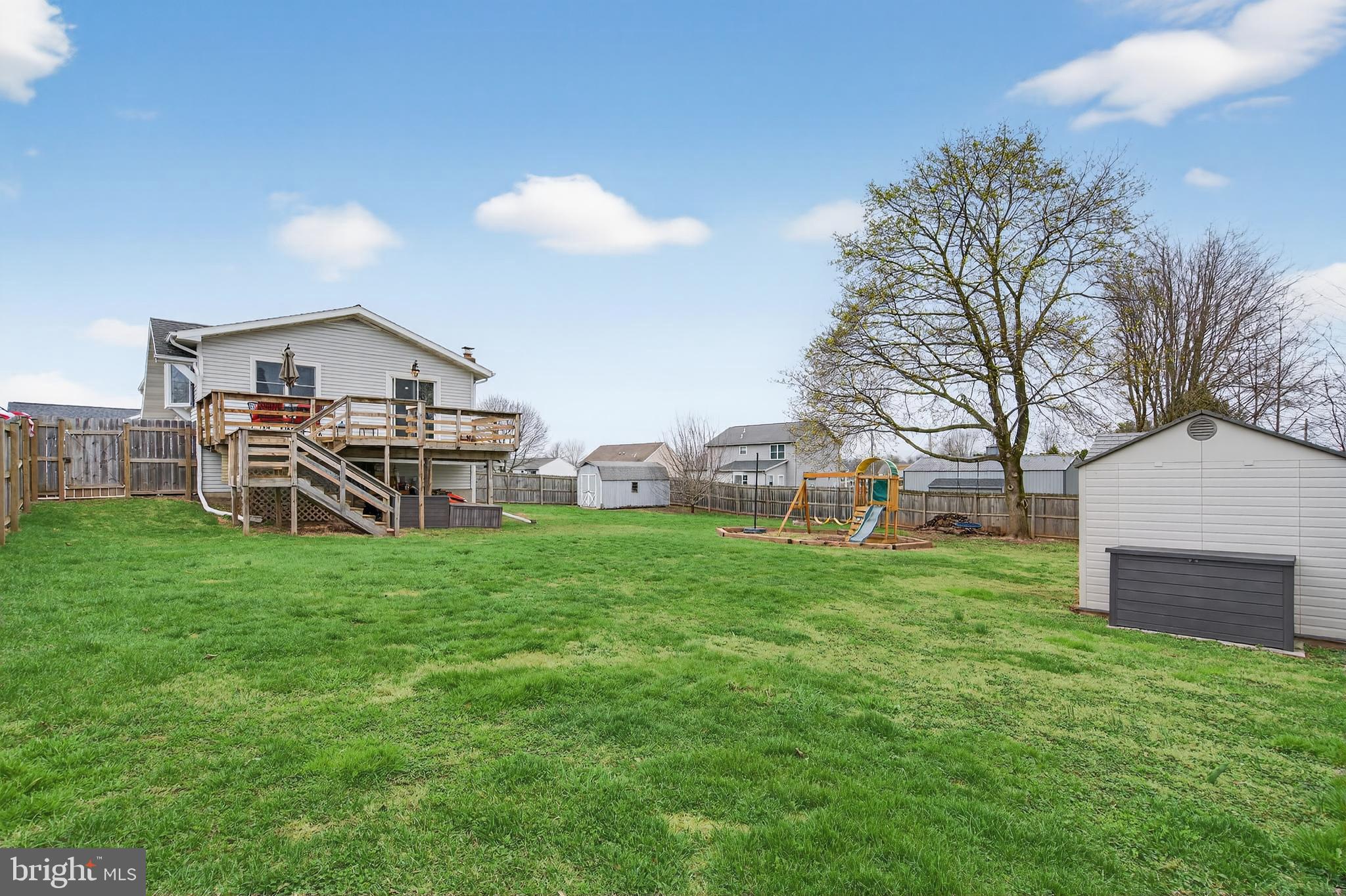 LAKE WYNONAH - Residential