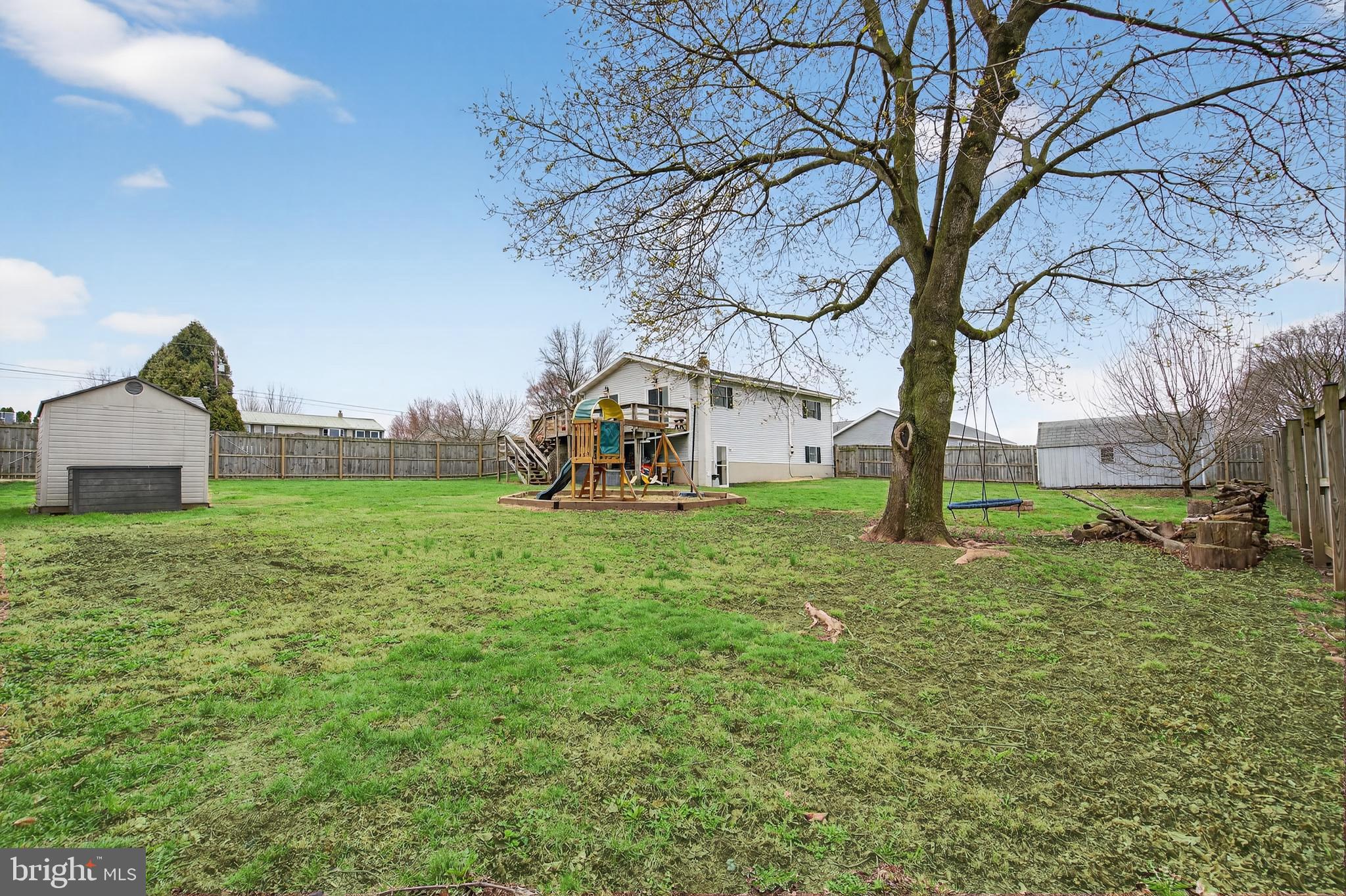 LAKE WYNONAH - Residential