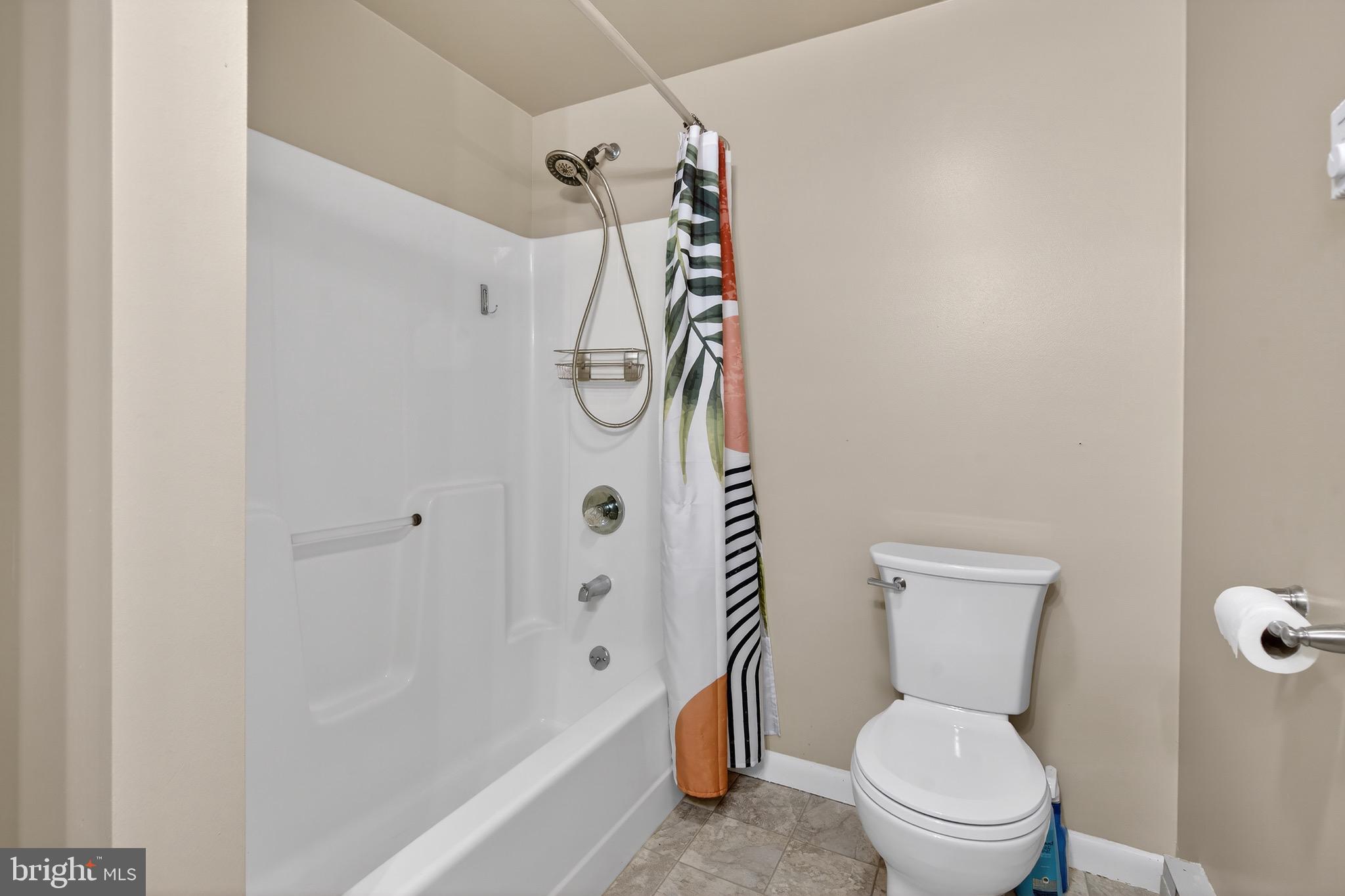 LAKE WYNONAH - Residential