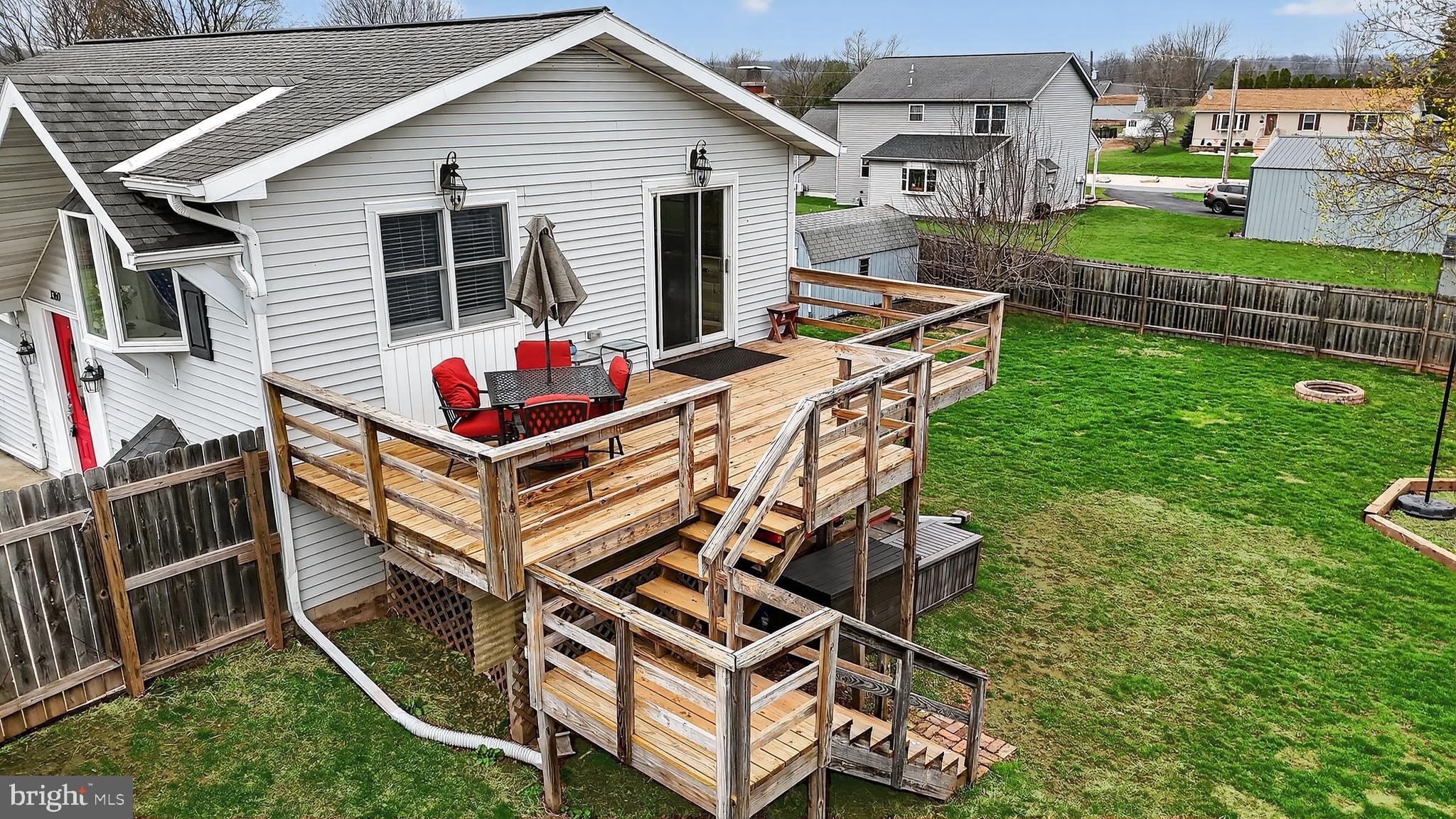 LAKE WYNONAH - Residential