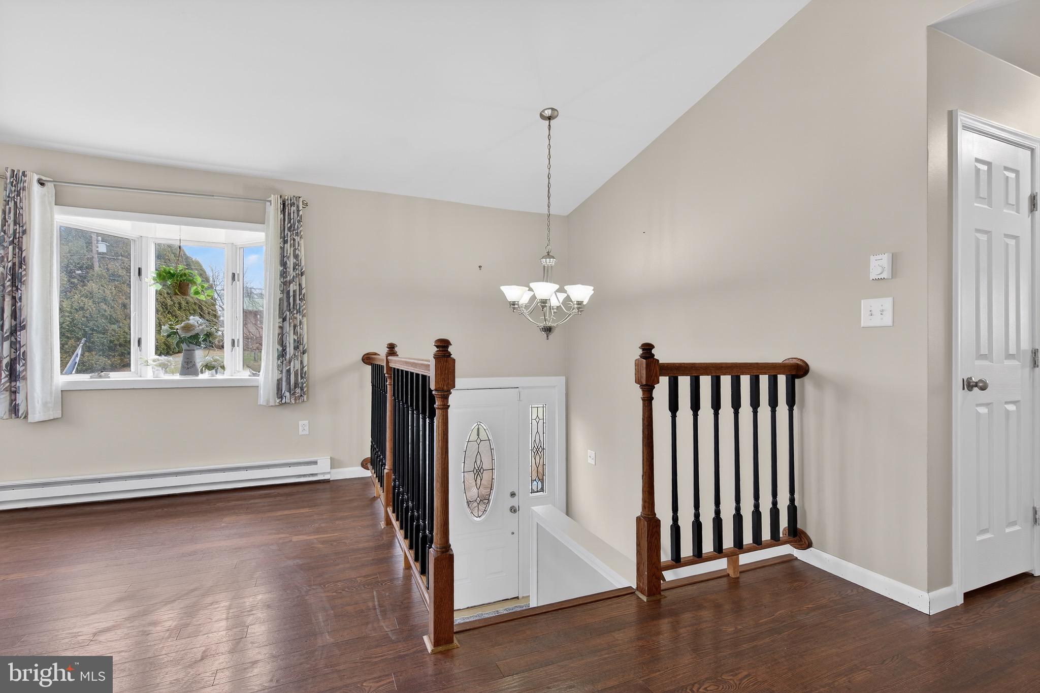 LAKE WYNONAH - Residential